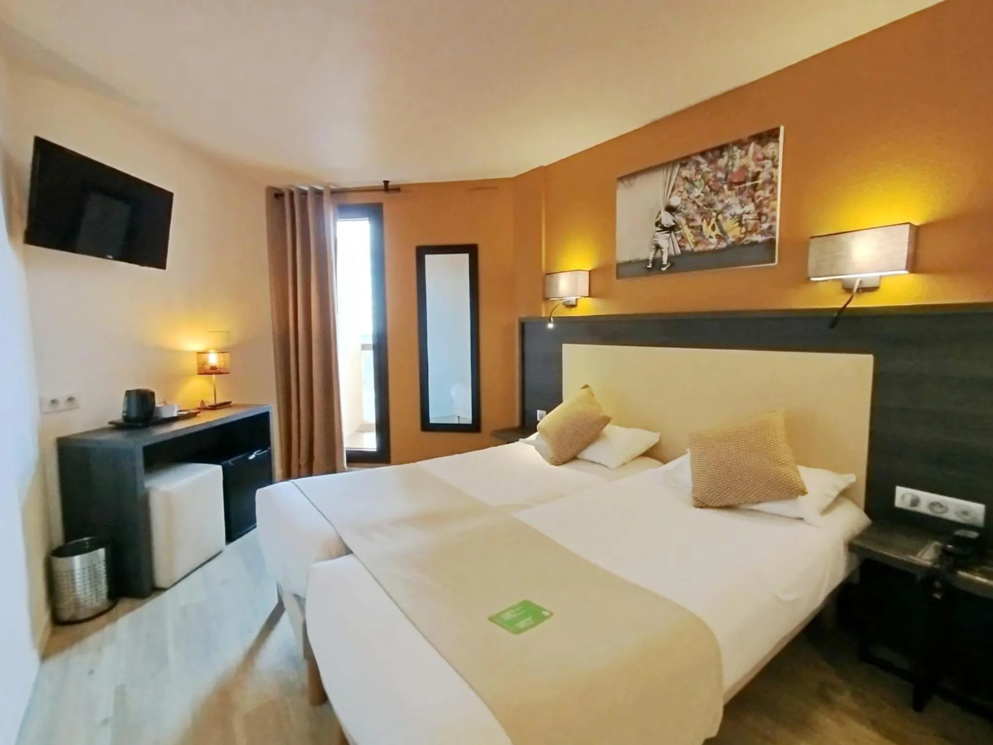 Photo of the whole room, Bed in Hôtel Le Collier