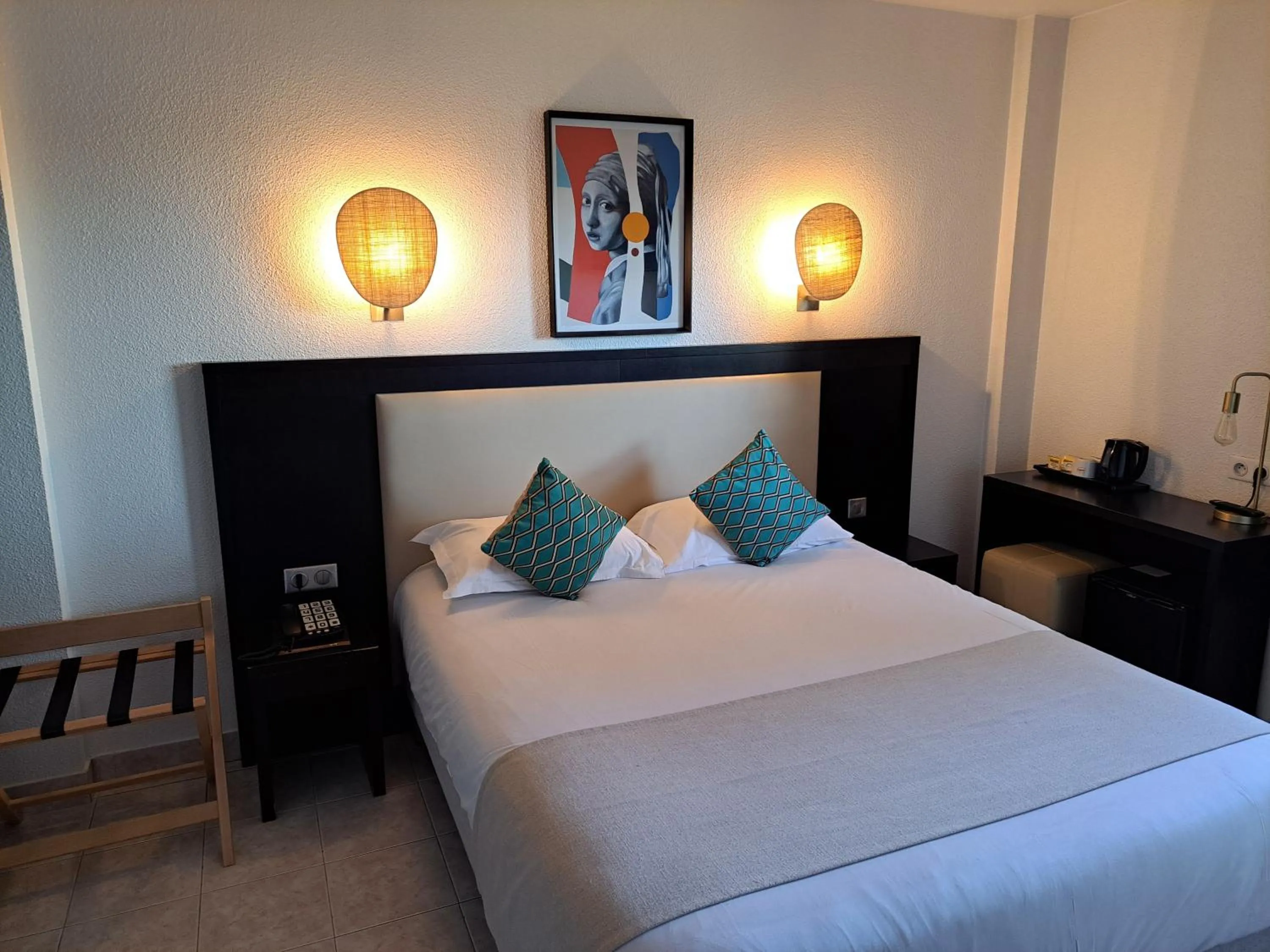 Bed in Hôtel Le Collier