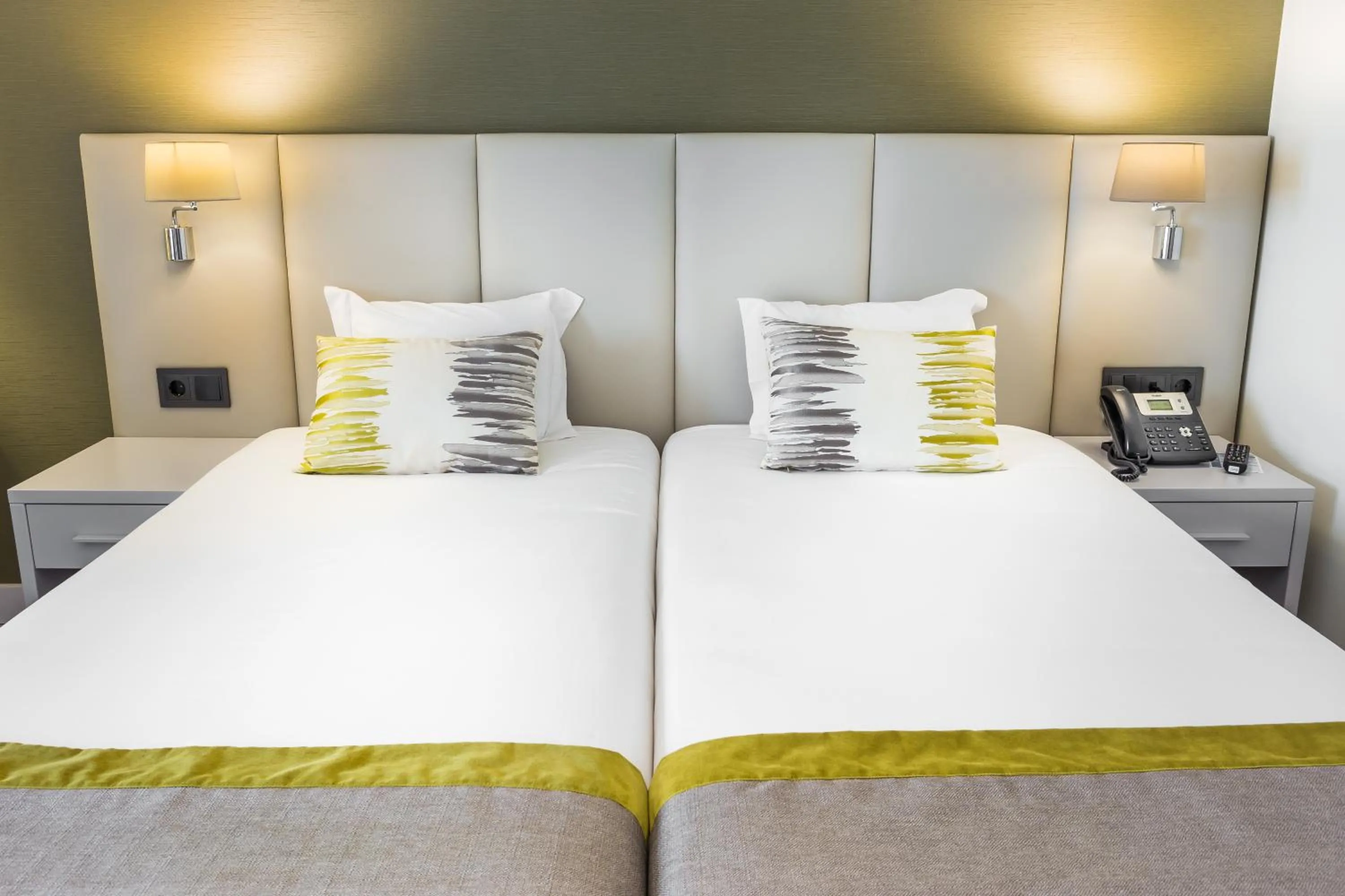 Bedroom, Bed in Empire Lisbon Hotel