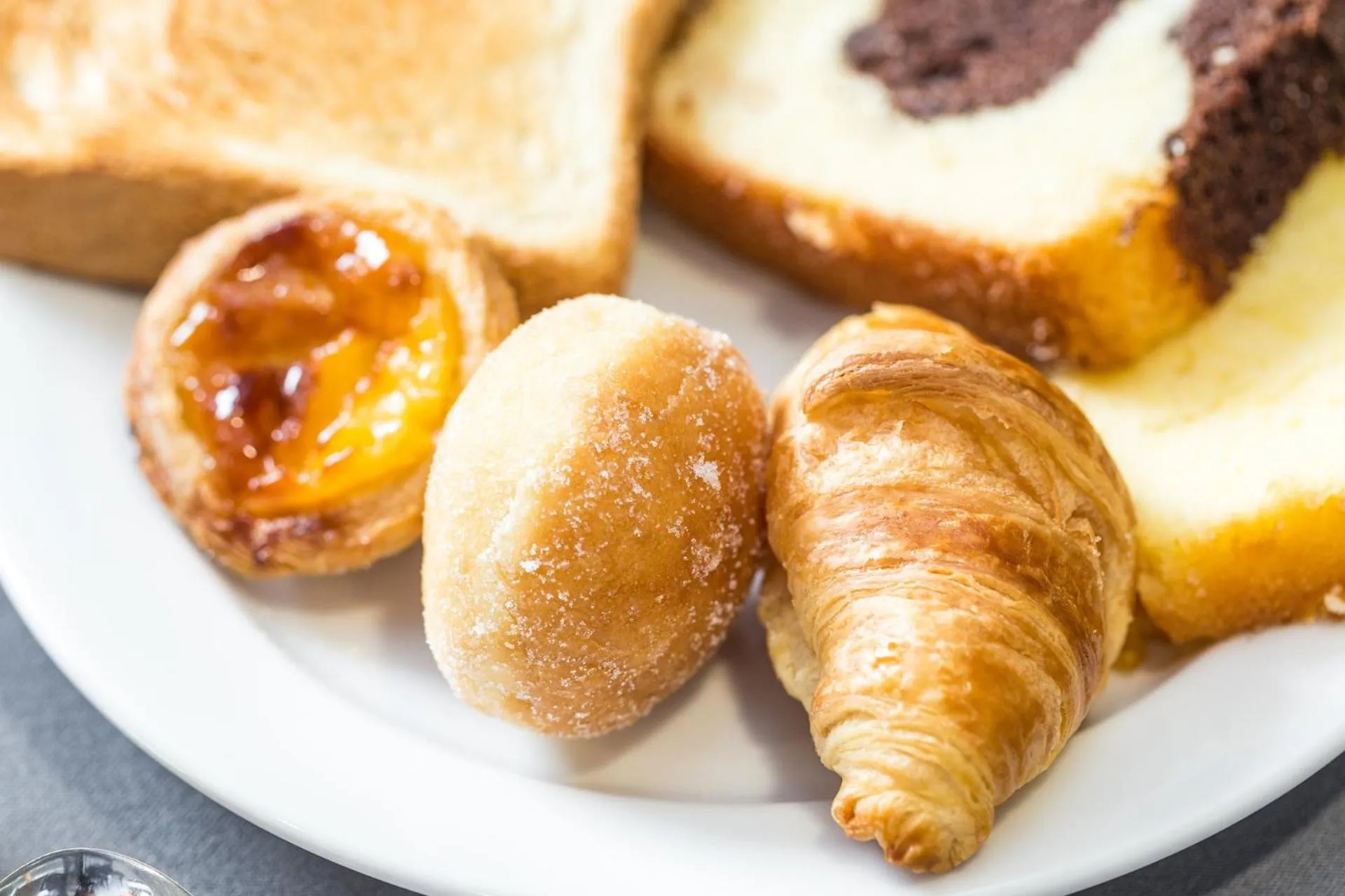Continental breakfast in Empire Lisbon Hotel