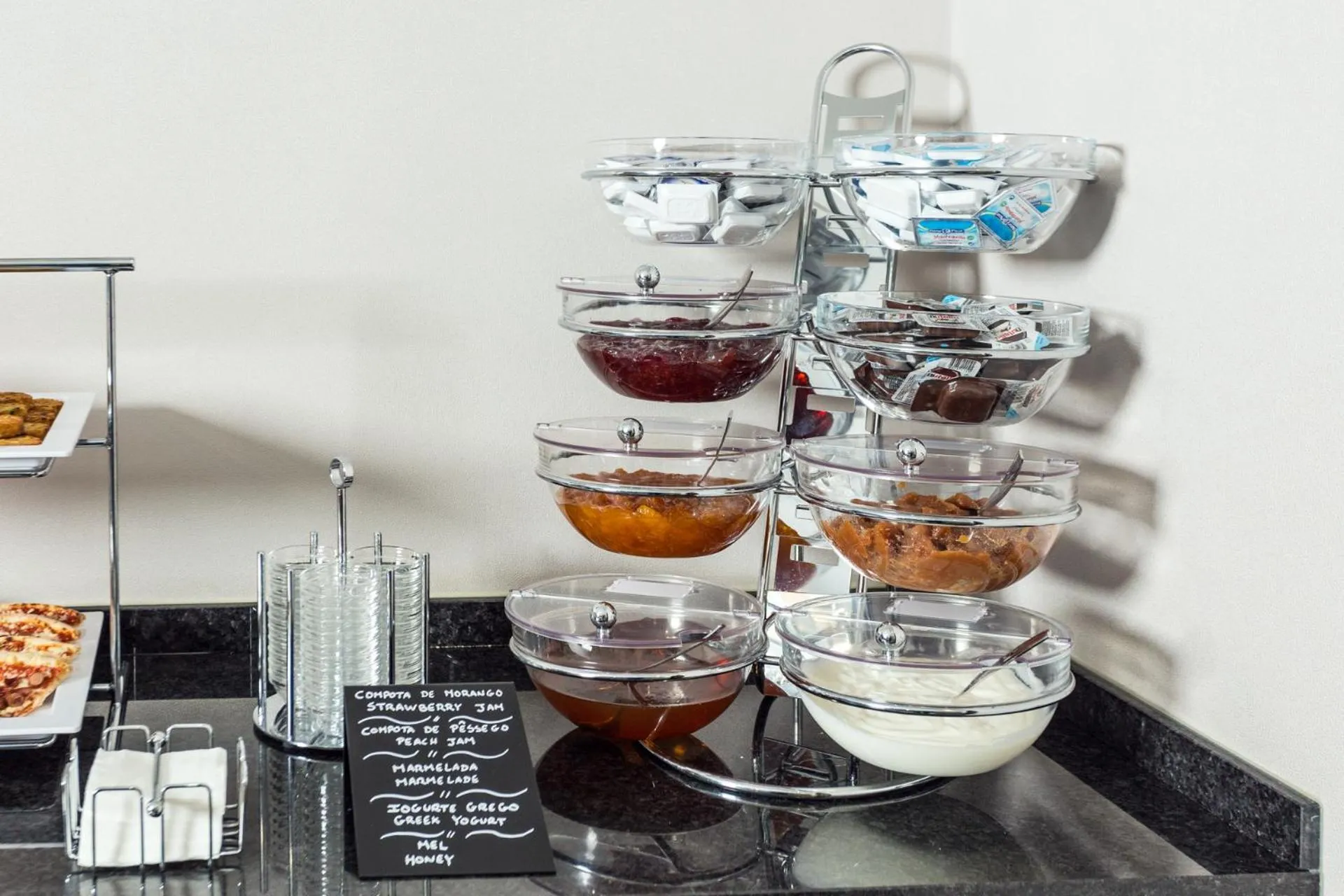 Food in Empire Lisbon Hotel