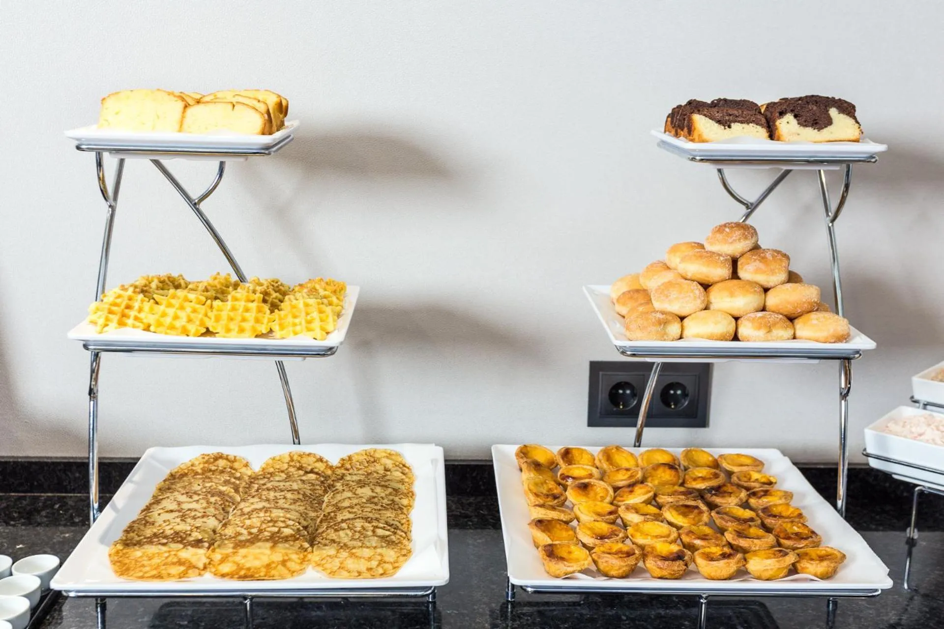 Continental breakfast in Empire Lisbon Hotel