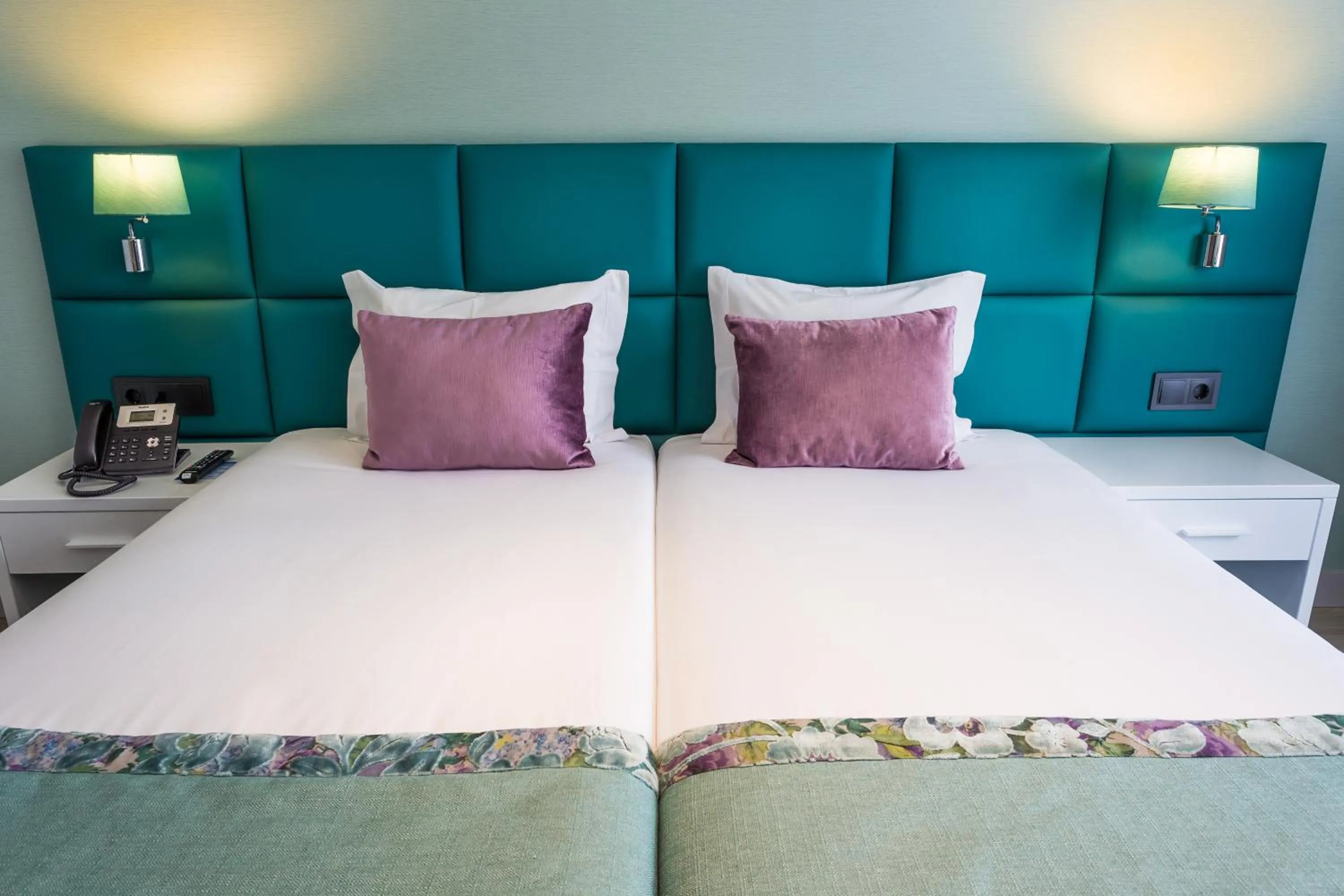 Bedroom, Bed in Empire Lisbon Hotel