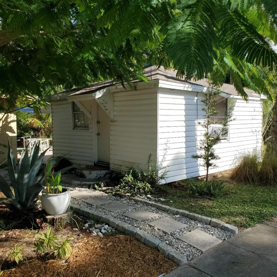 Property building in 1 Beige Cozy Bungalow or 1 White Cozy Efficiency Cottage in Titusville