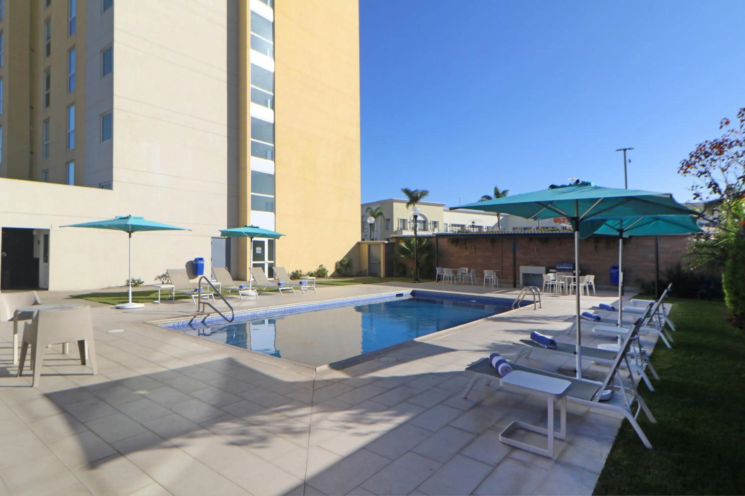 Swimming pool in City Express by Marriott Rosarito