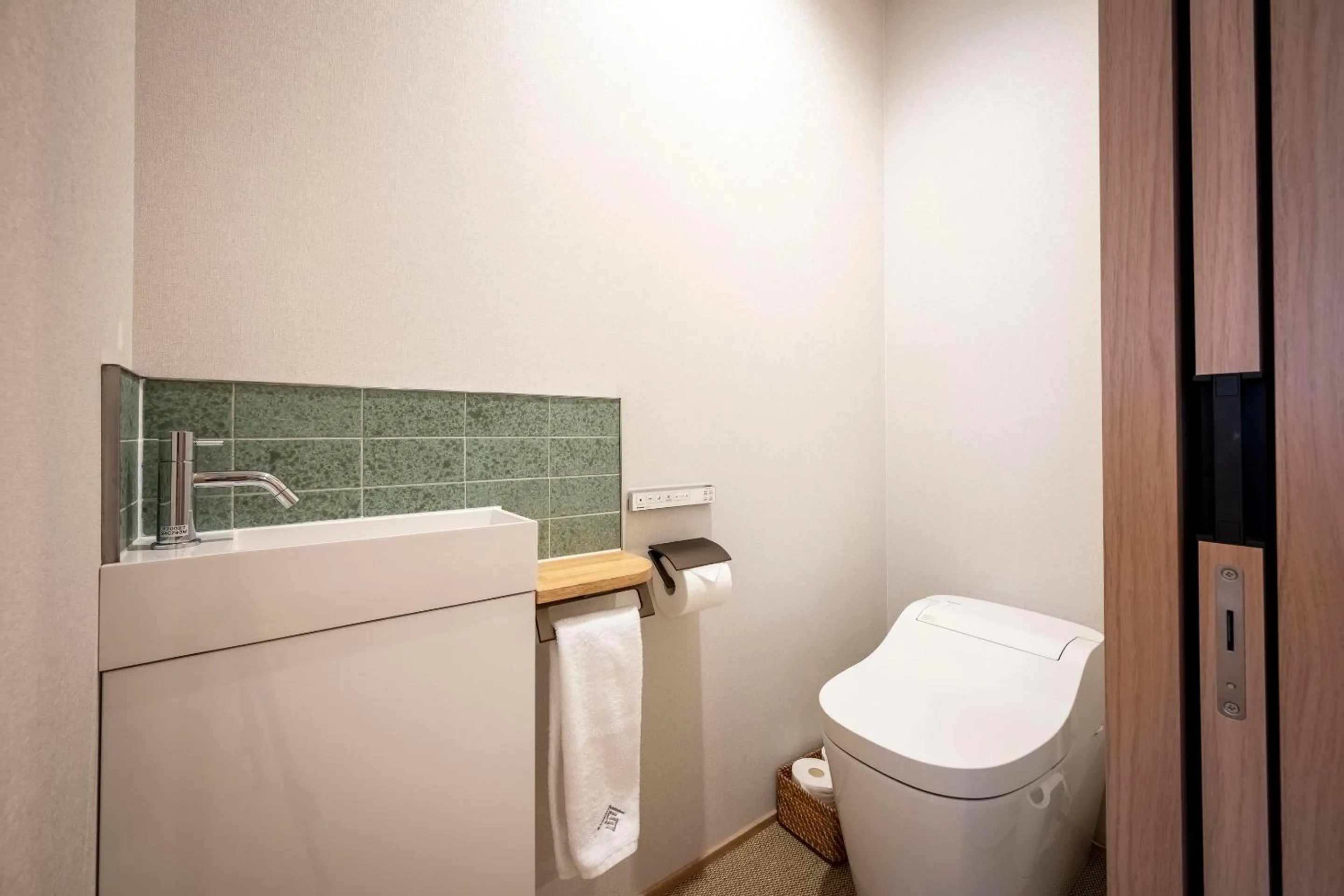 Toilet in Tanuki Nozawa