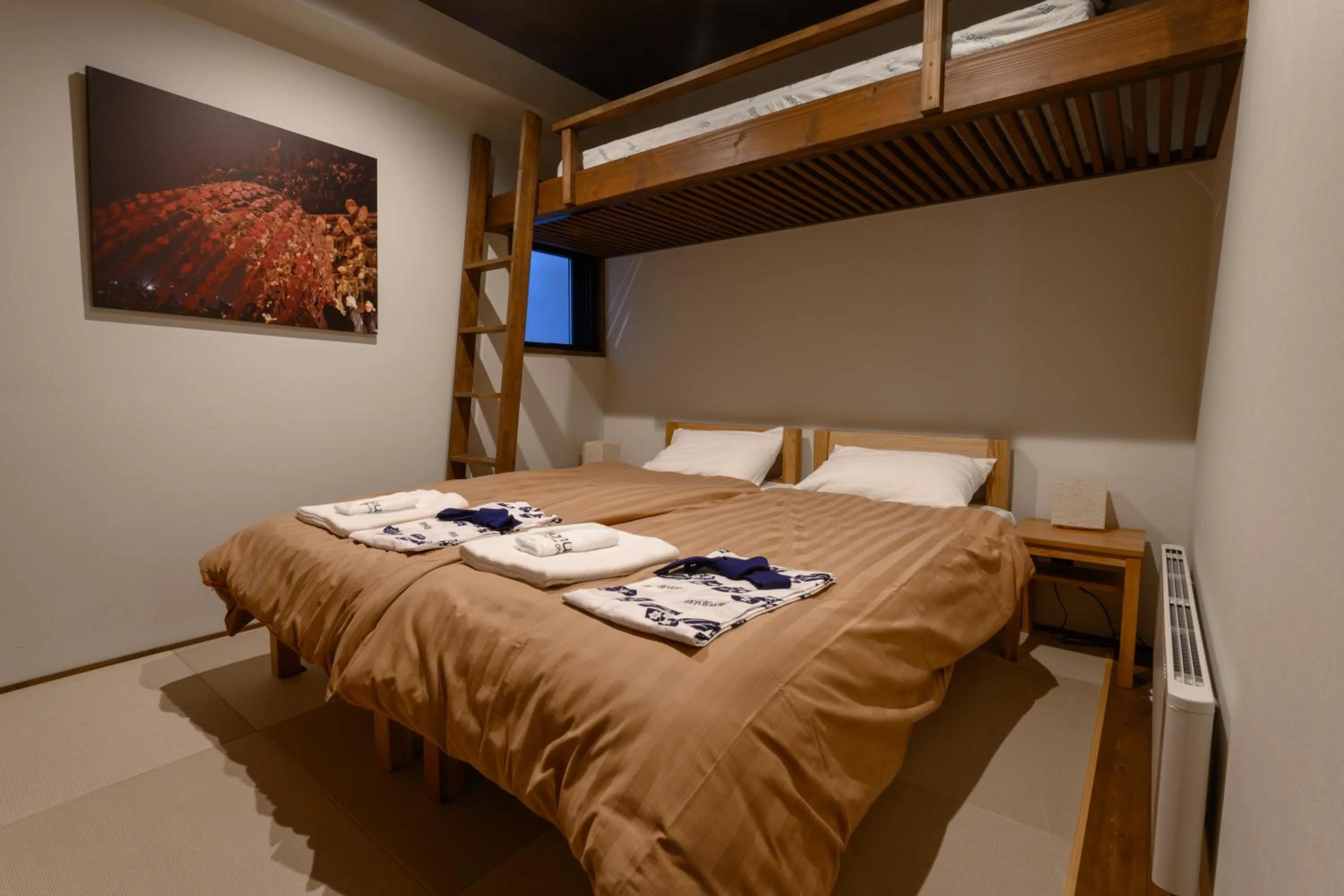 Bed in Tanuki Nozawa