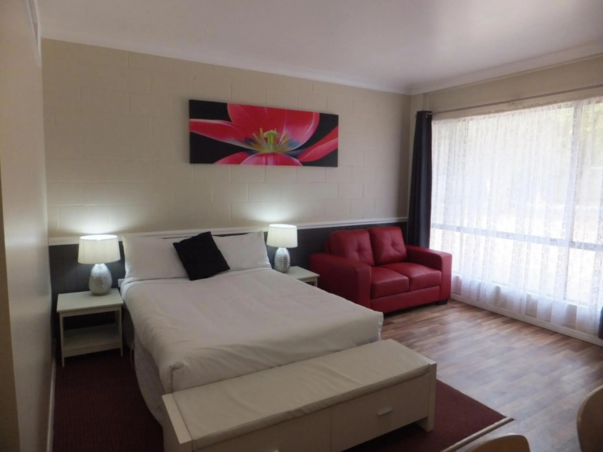 Photo of the whole room, Bed in Nagambie Caravan Park & Motel