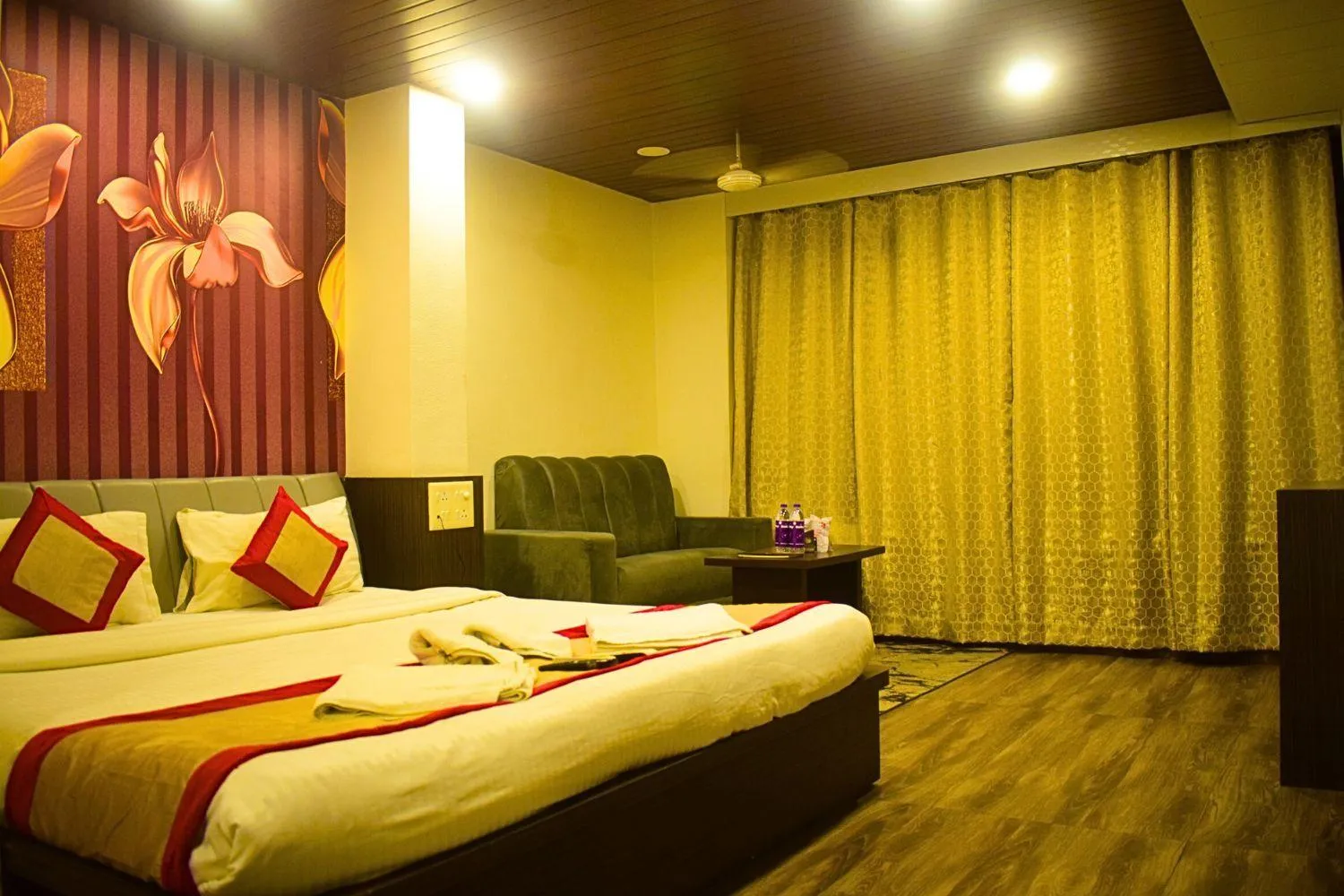 Bed in Hotel Sunrise N Resorts