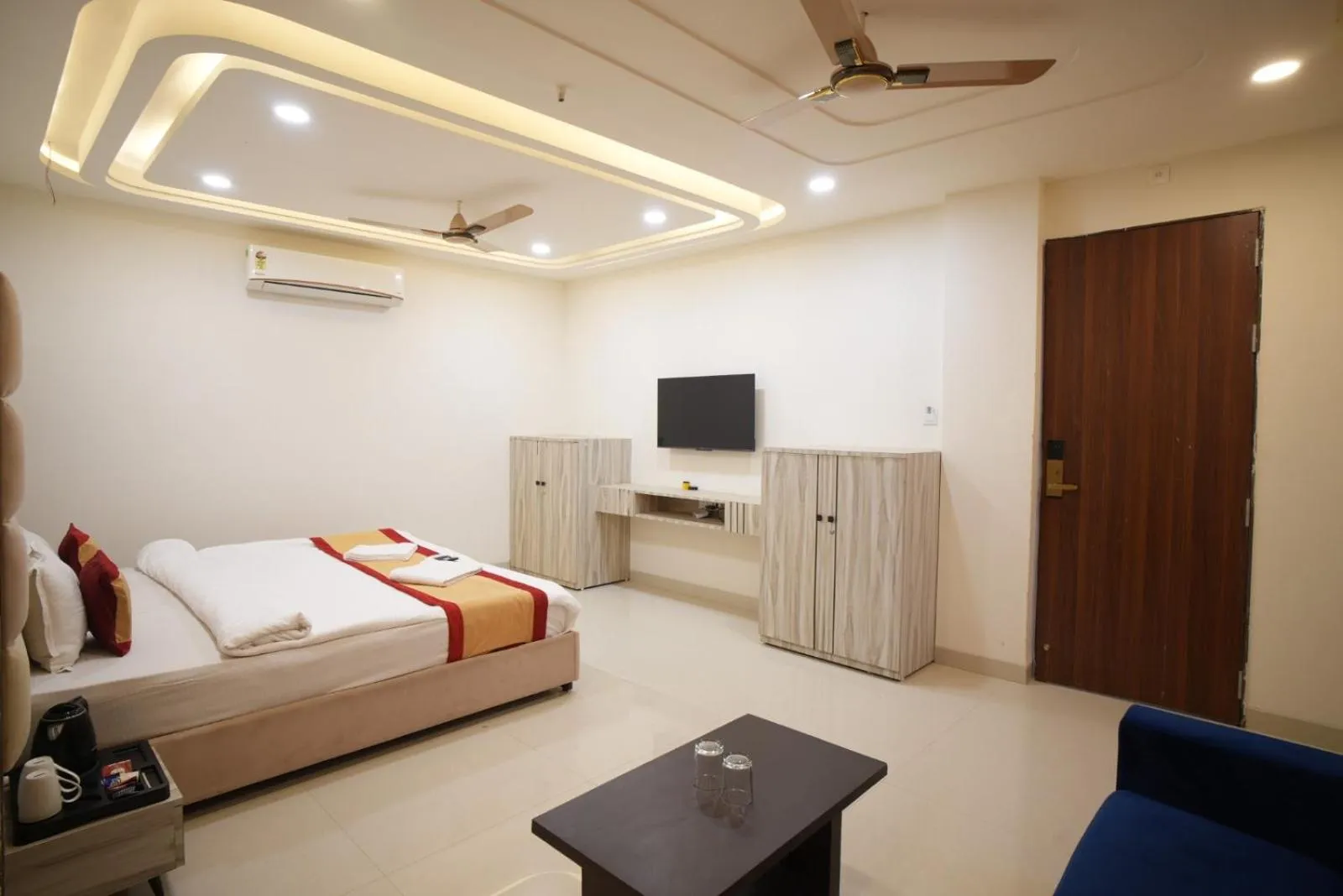 Bed in Hotel Sunrise N Resorts