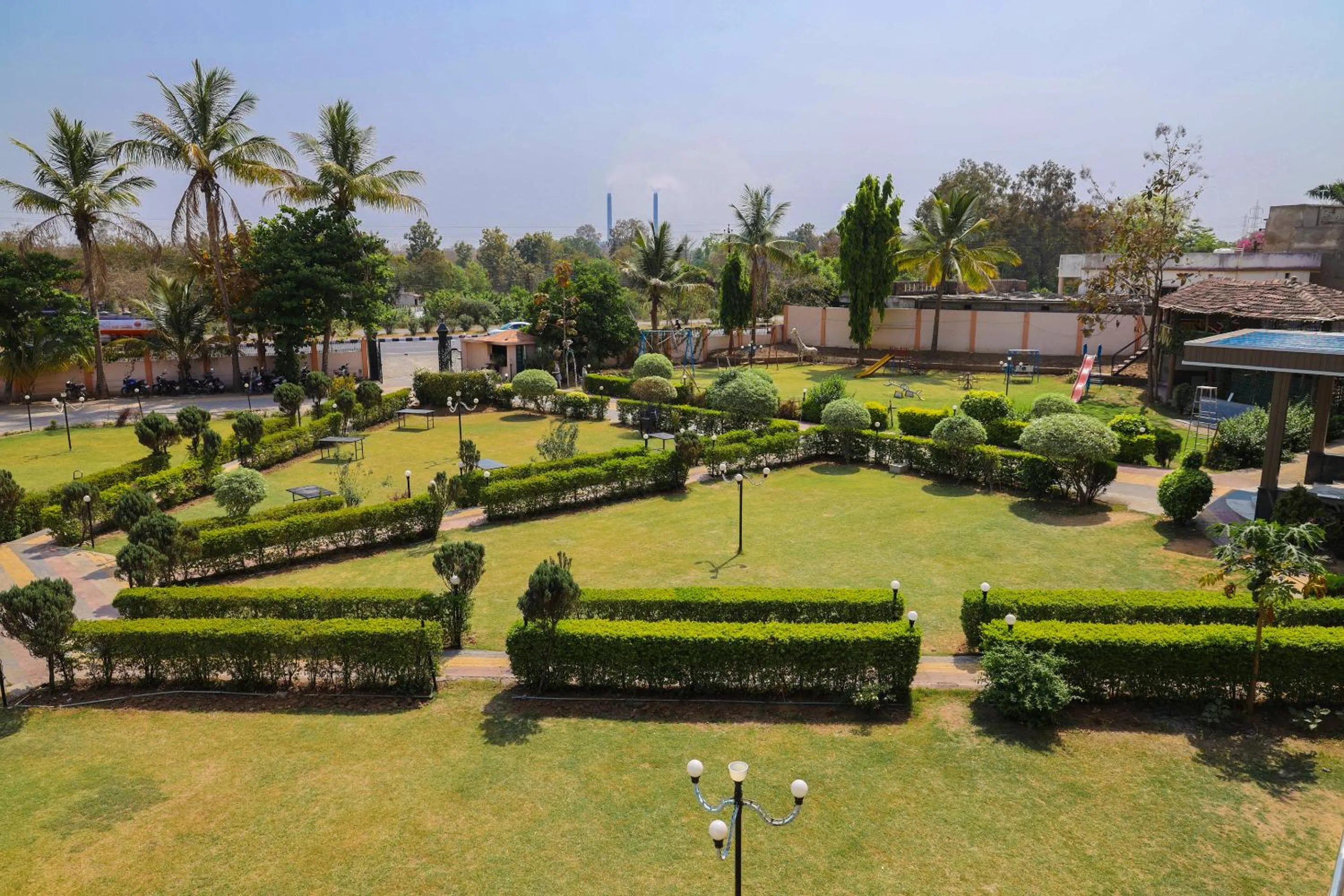 Garden in Hotel Sunrise N Resorts