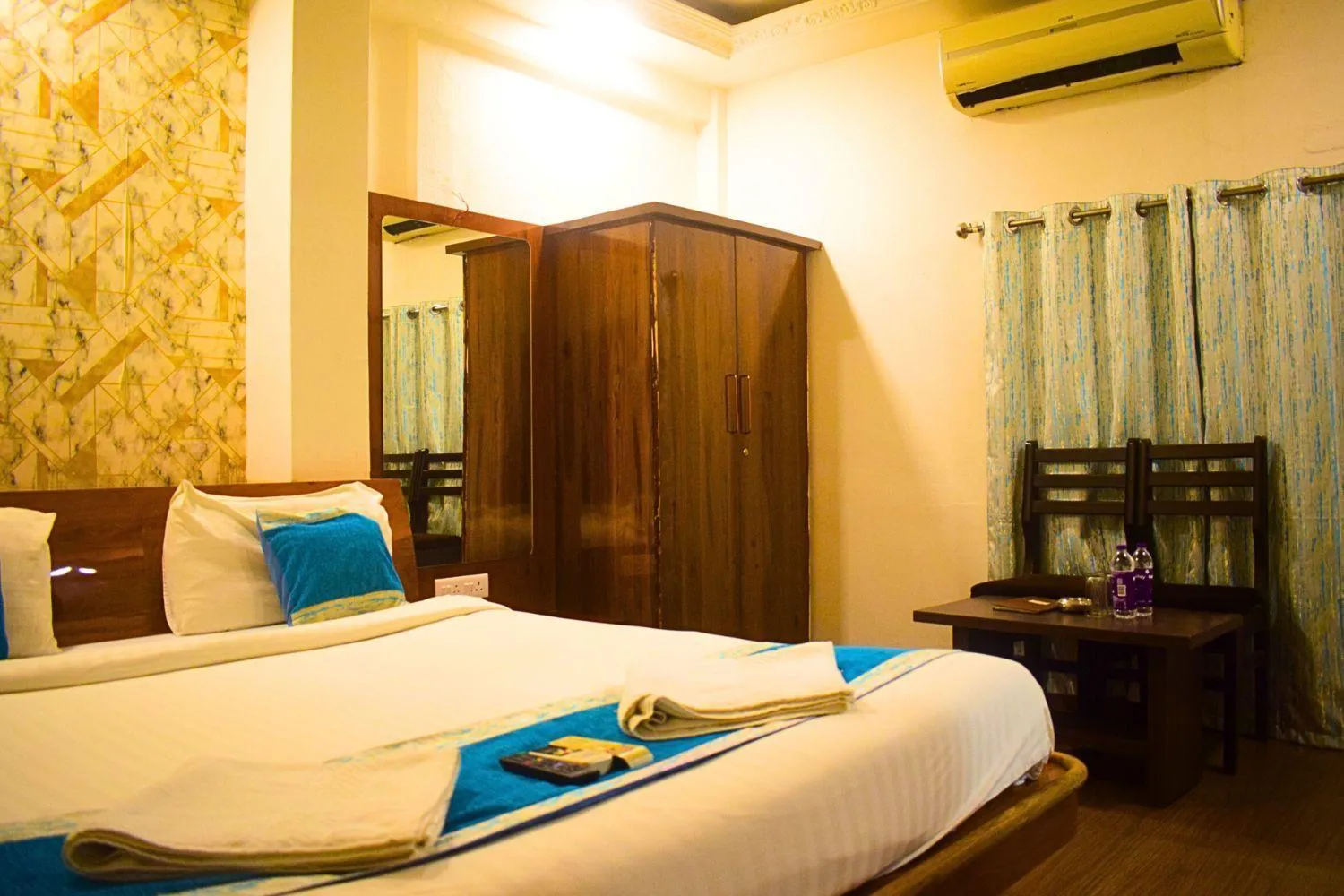 Bed in Hotel Sunrise N Resorts