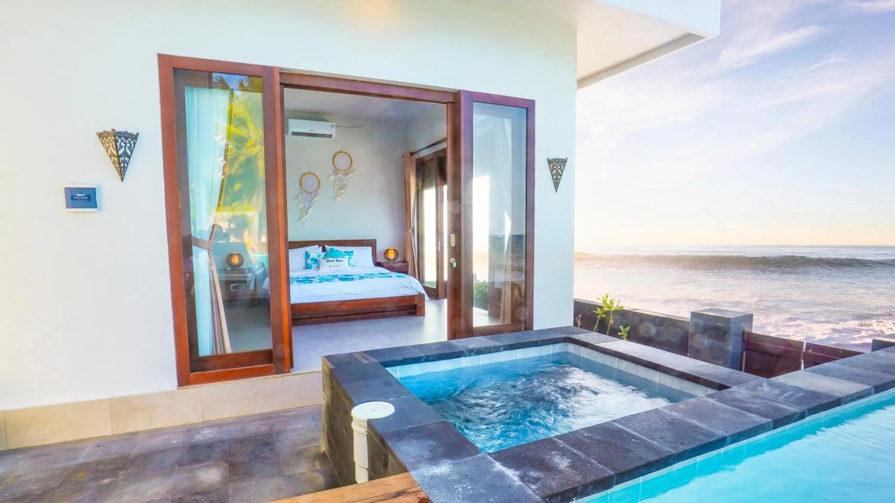 Hot Tub, Bed in Air Sanih Beach Villa