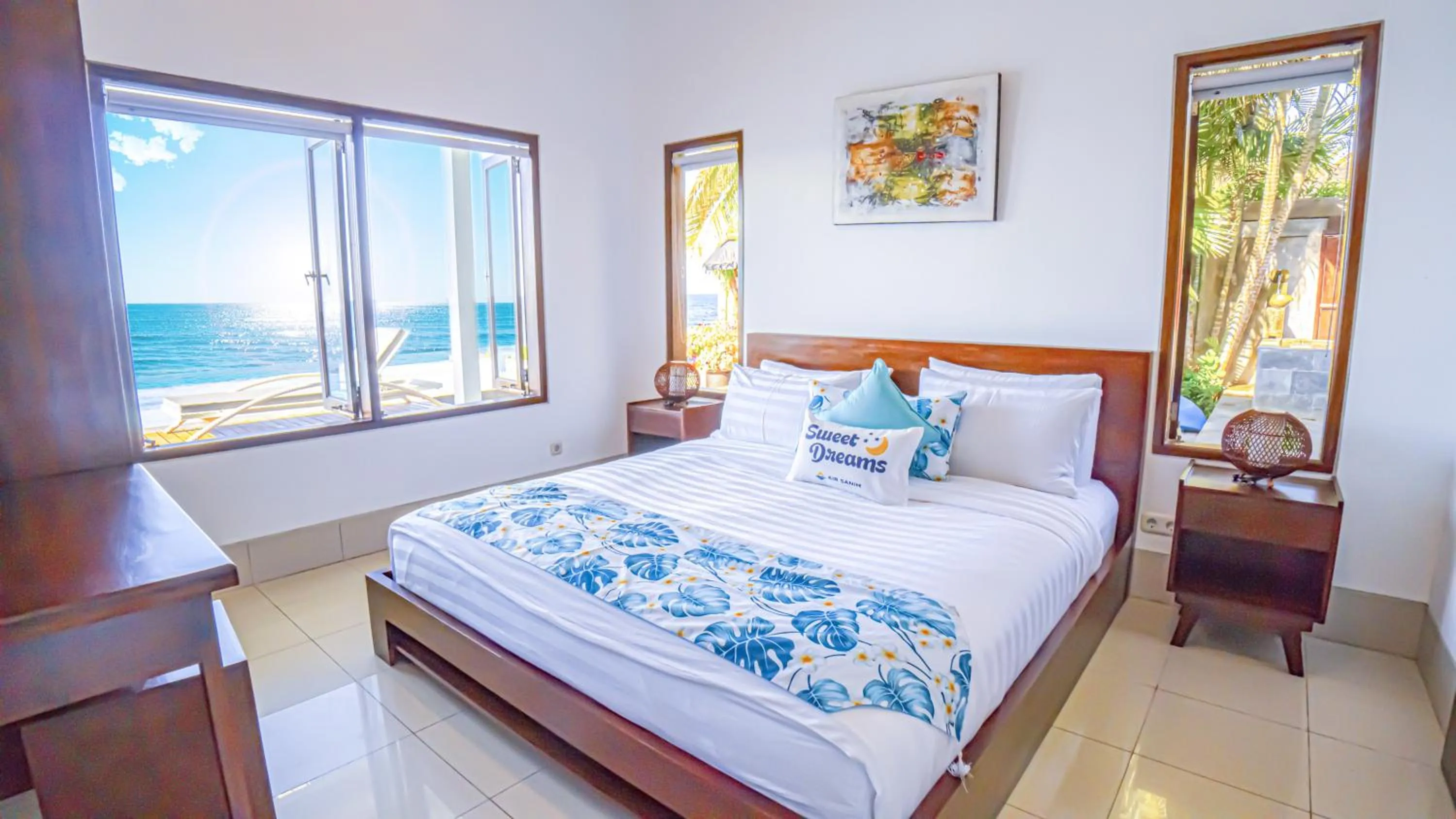 Bed in Air Sanih Beach Villa