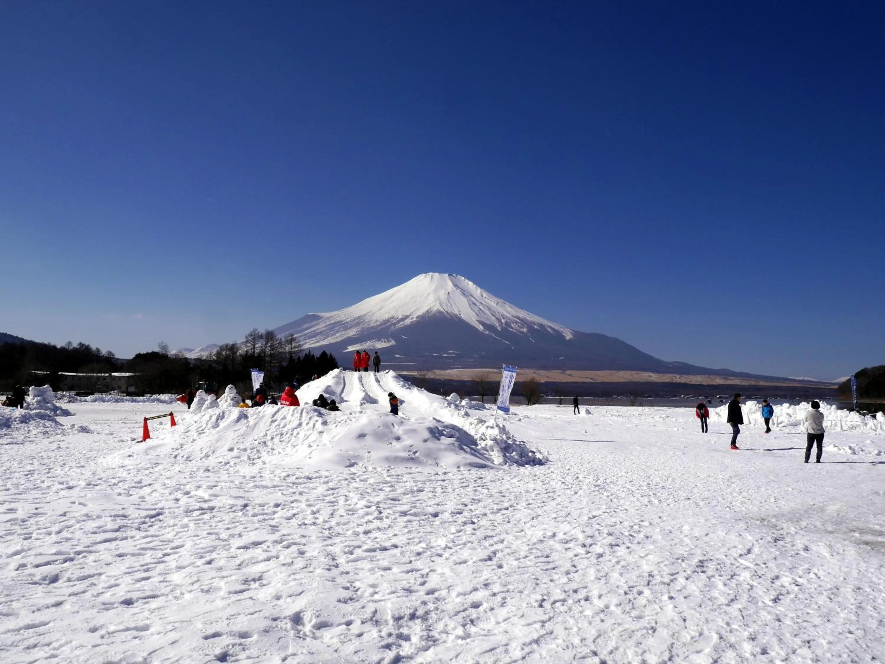 Nearby landmark in Yamanakako-Asahigaoka-Onsen Hotel Seikei