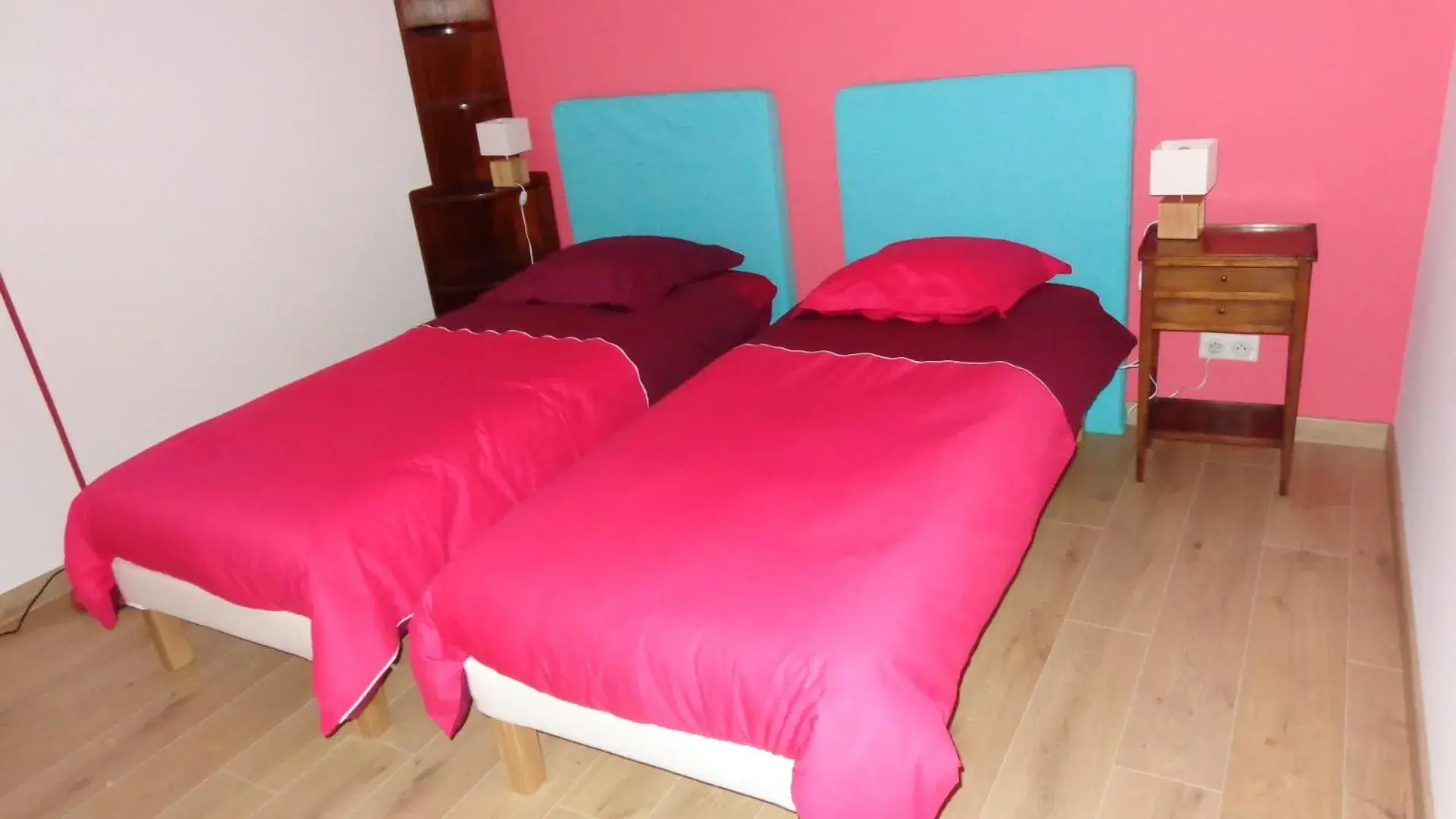 Two-Bedroom Suite in Au clos des colombages Two-Bedroom Suite in Au clos des colombages