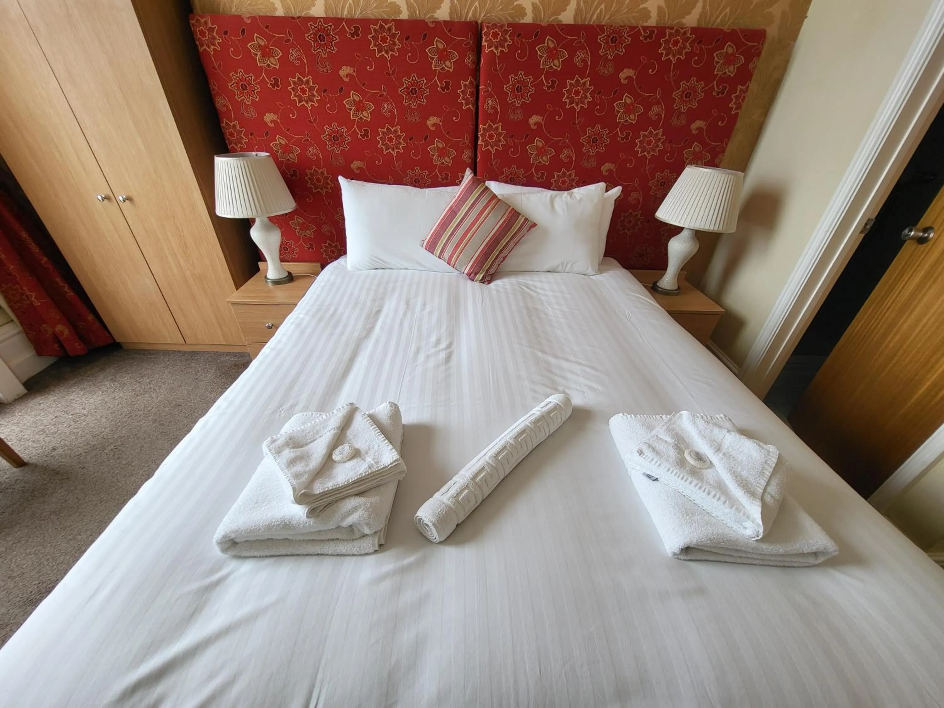 Bed in Cliffe Norton