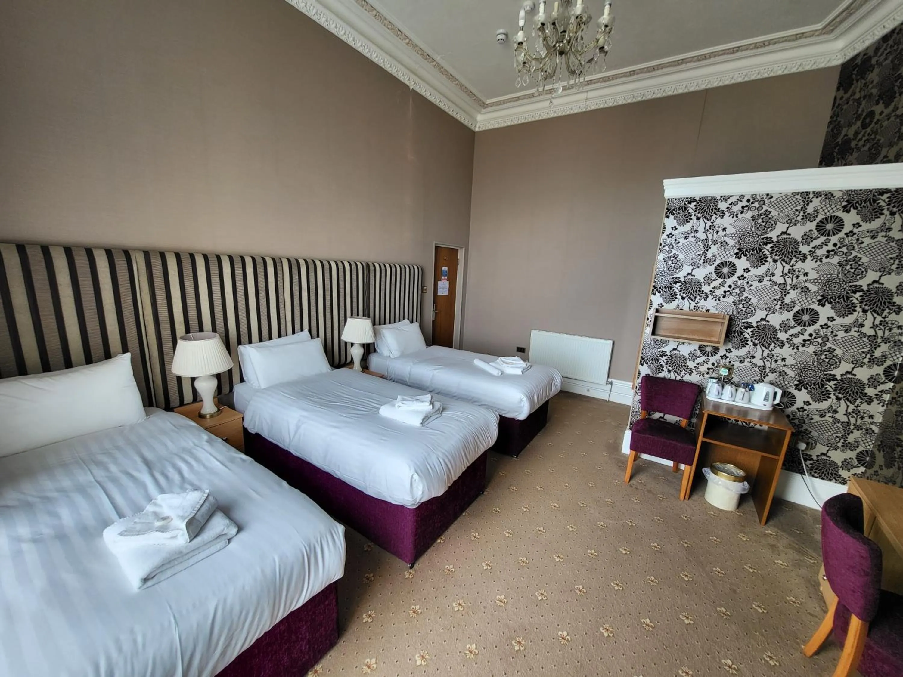 Bed in Cliffe Norton