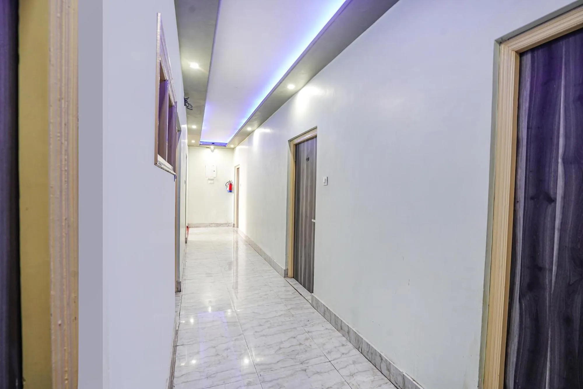 Lobby or reception in FabHotel Deepak Palace