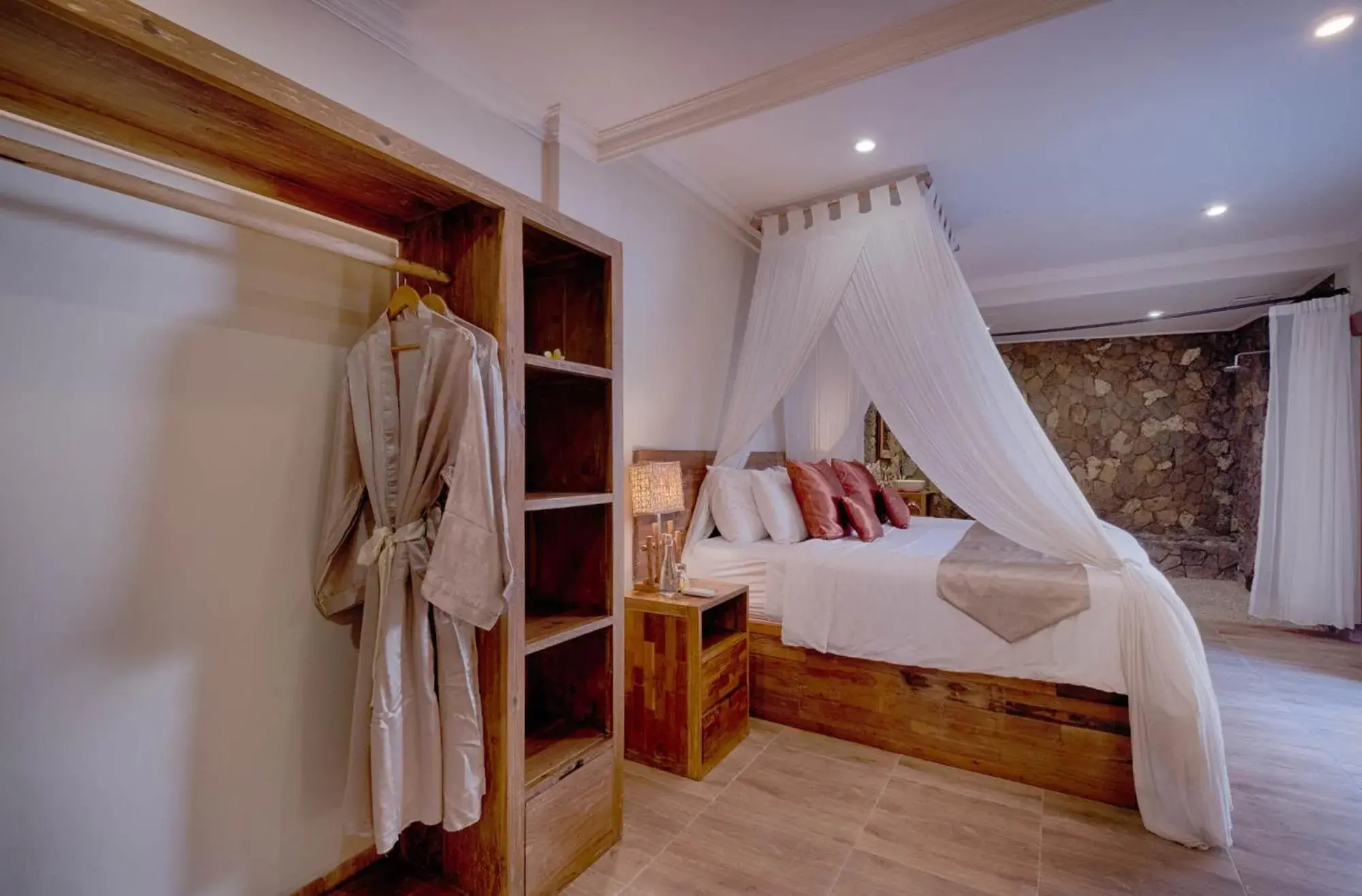 Four-Bedroom Villa with Private Pool and Free Benefit in Kutus Kutus Mas Ubud Villa Four-Bedroom Villa with Private Pool and Free Benefit in Kutus Kutus Mas Ubud Villa