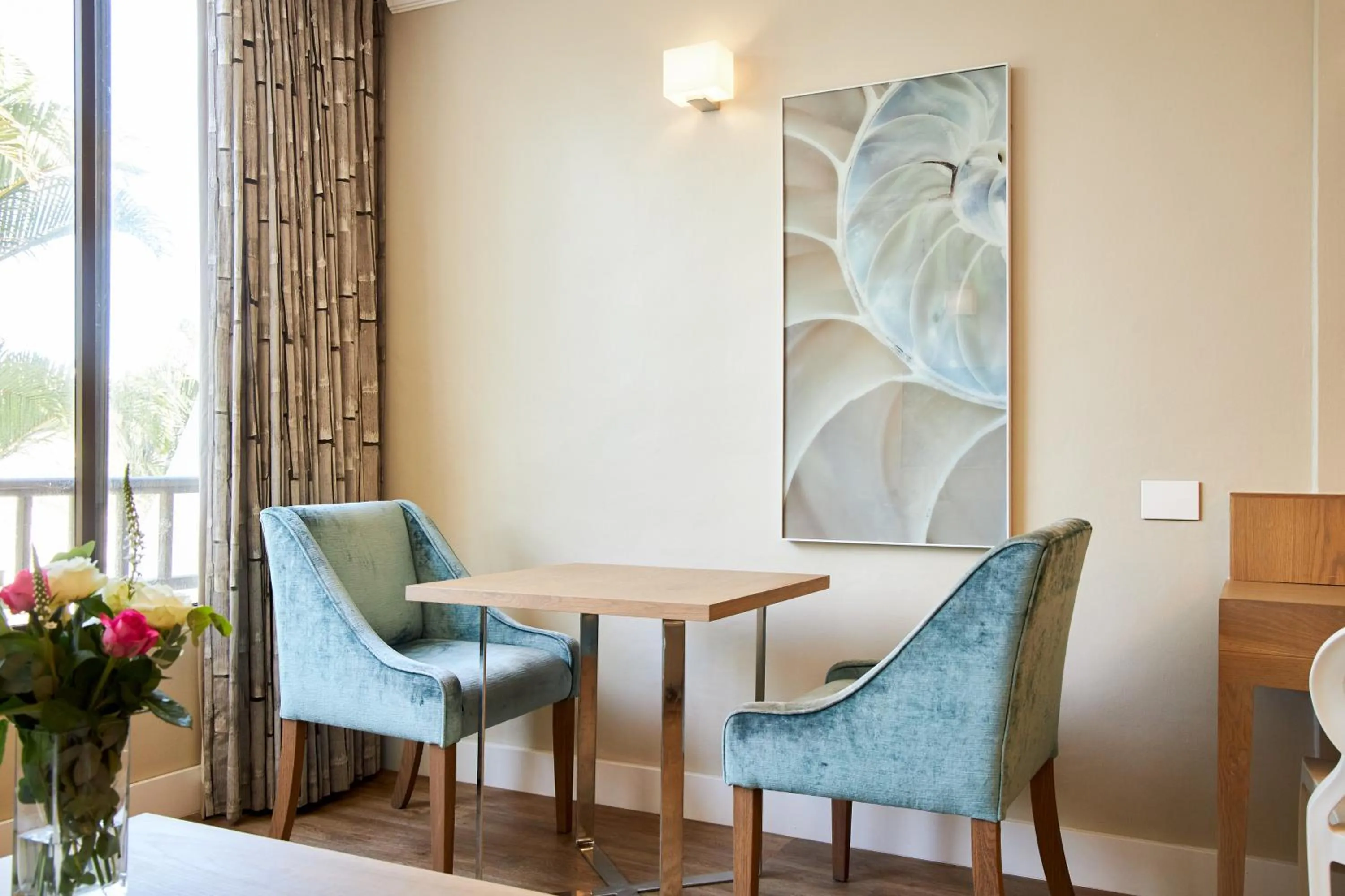 Dining area in First Group Breakers Resort - Official