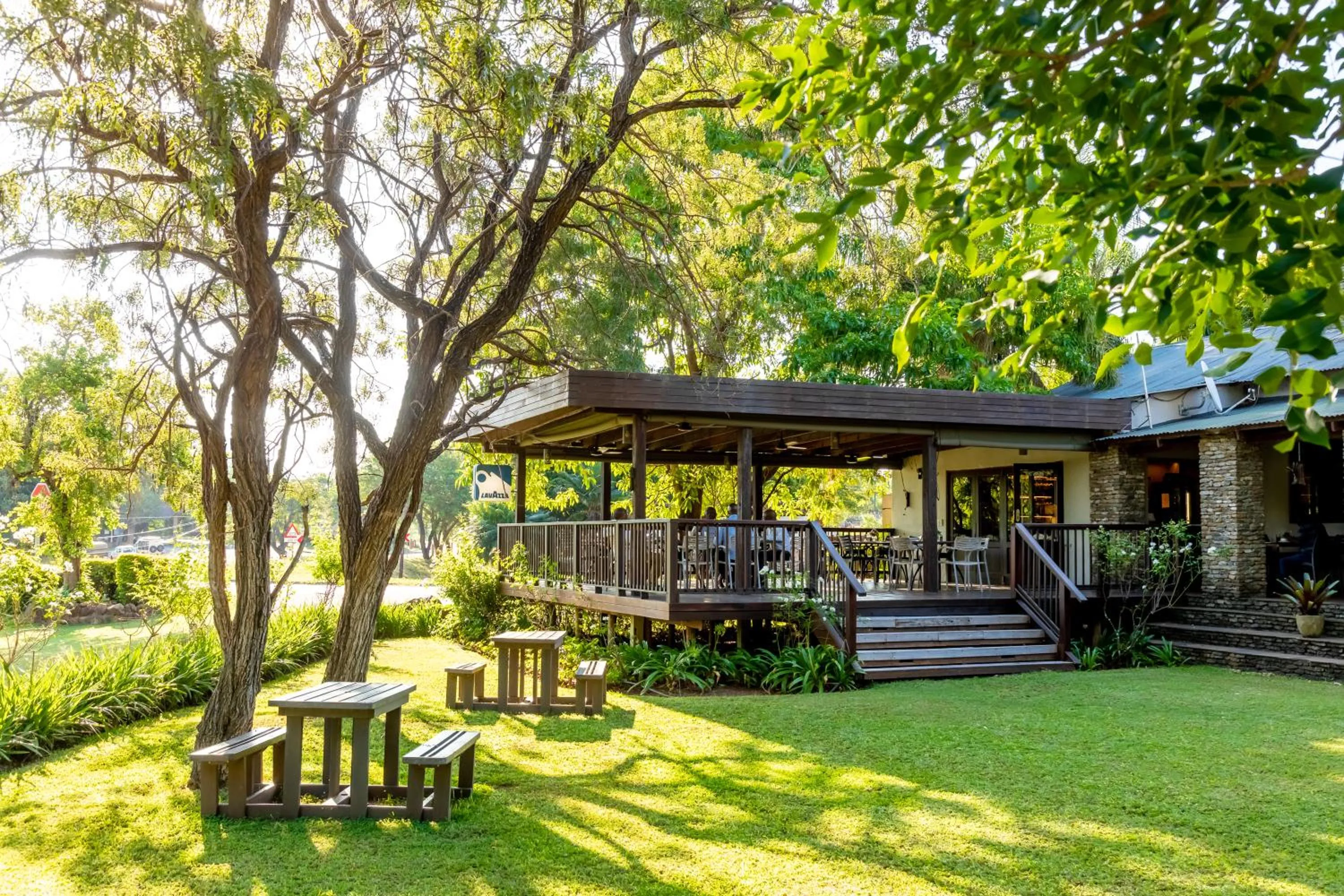 Restaurant/places to eat in Hamiltons Lodge & Restaurant