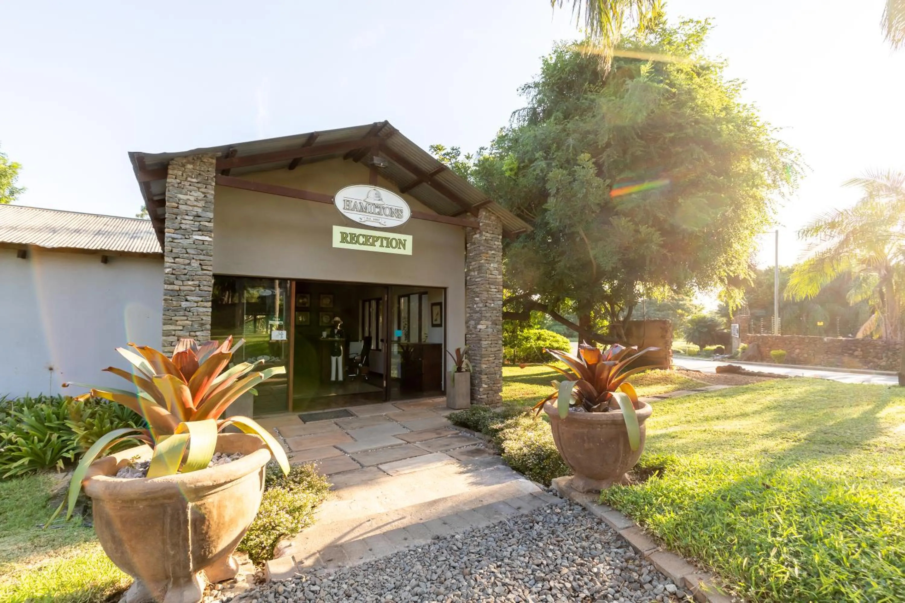 Facade/entrance in Hamiltons Lodge & Restaurant