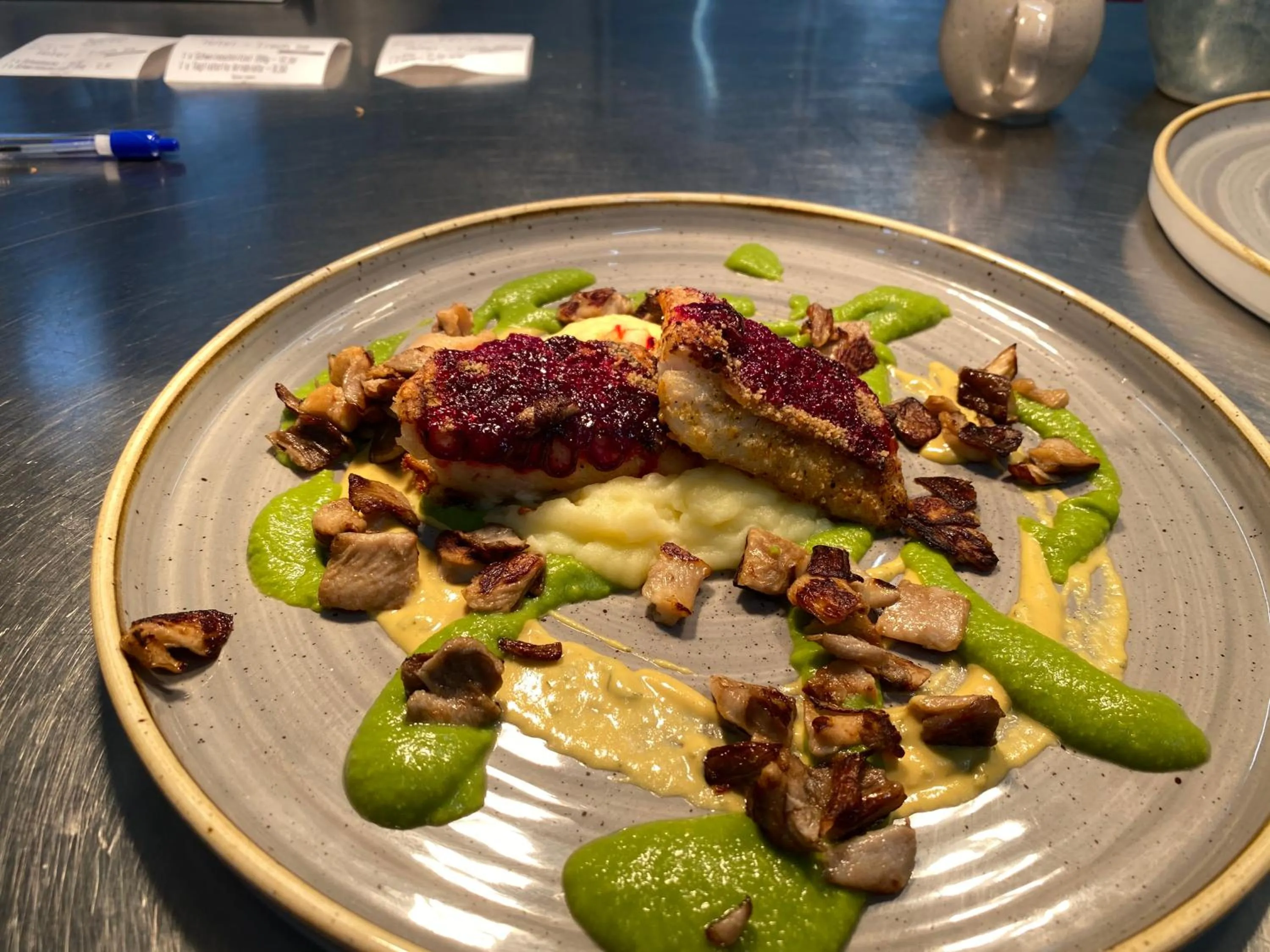 Restaurant/places to eat in zeitlos Hotel und Restaurant am Fuchsbach