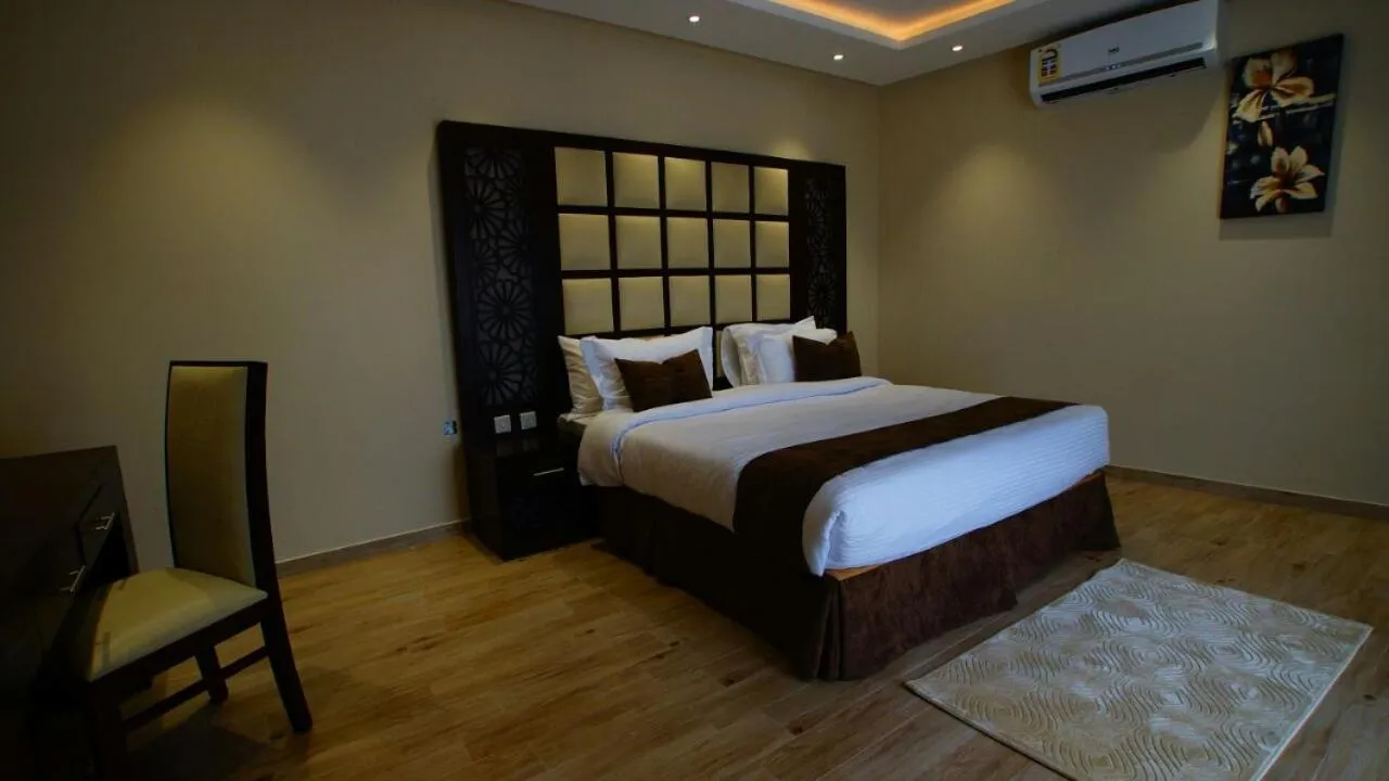 Bedroom, Bed in Al Muhaidb Residence Sudair