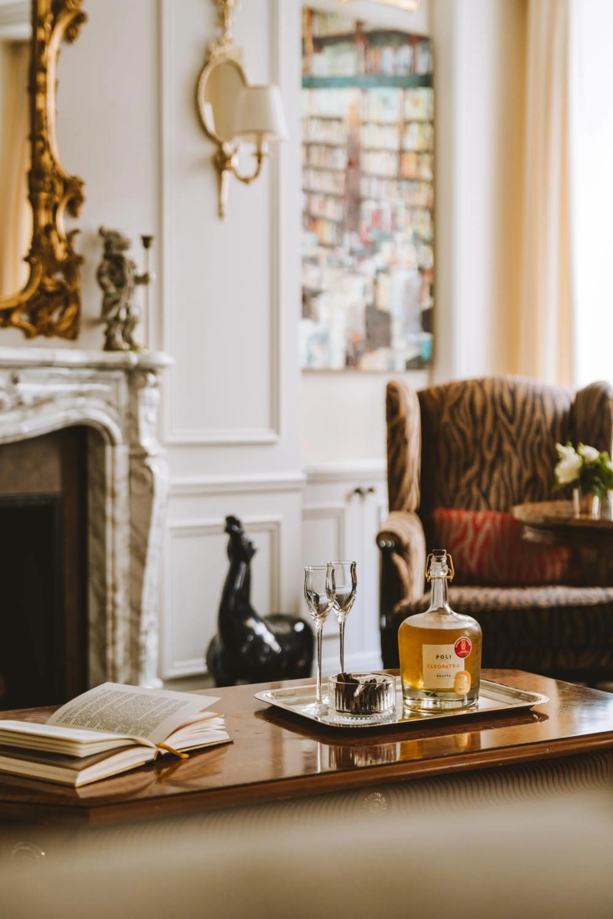 Living room in Hotel Splendide Royal Paris - Relais & Châteaux