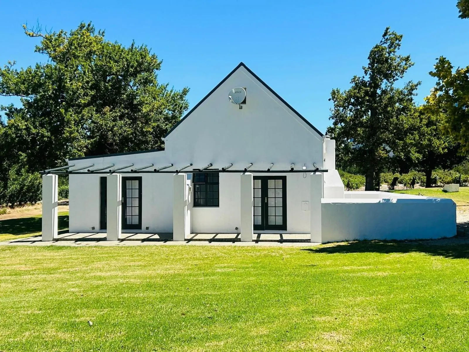 Allèe Bleue Wine Estate