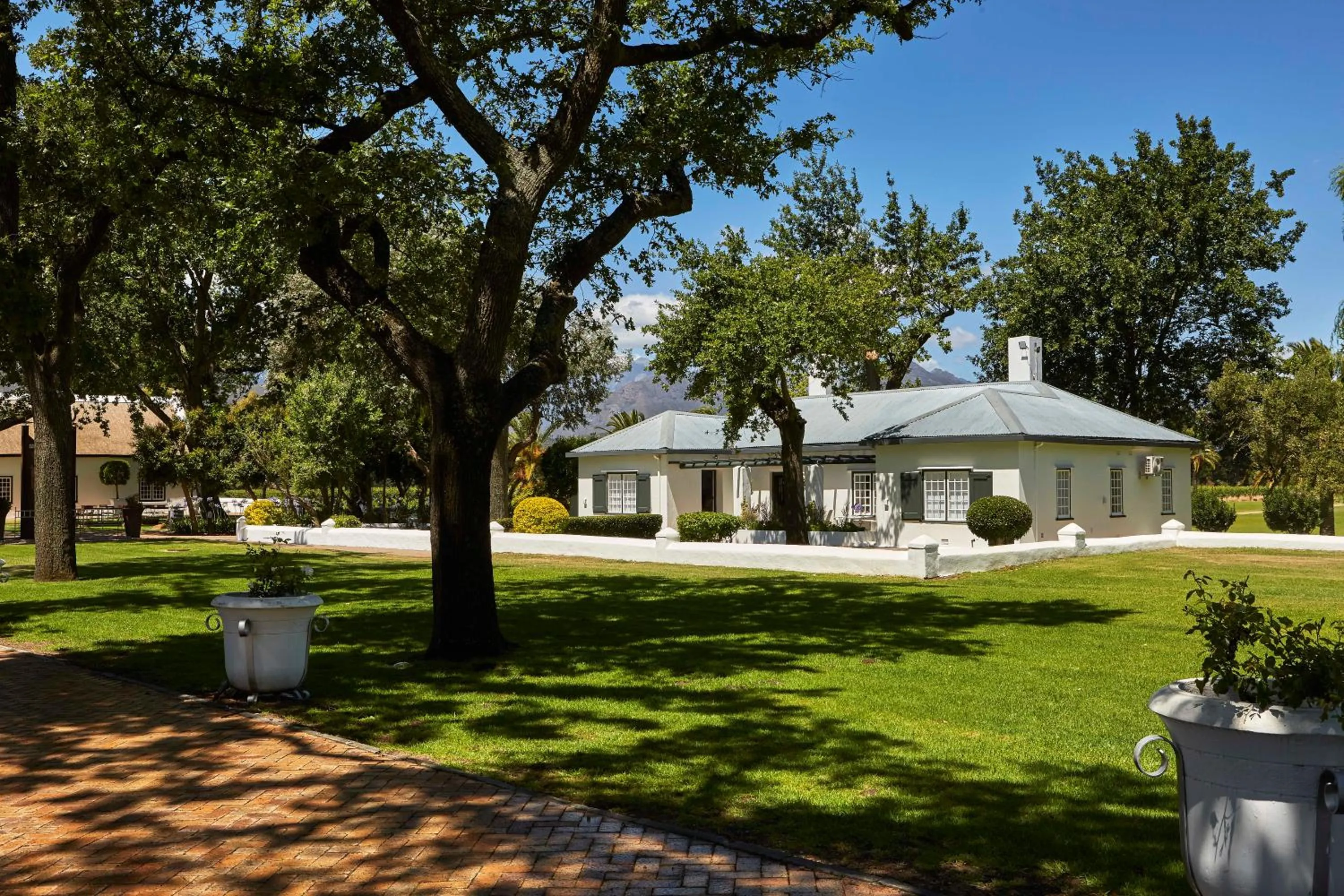 Property building in Allèe Bleue Wine Estate