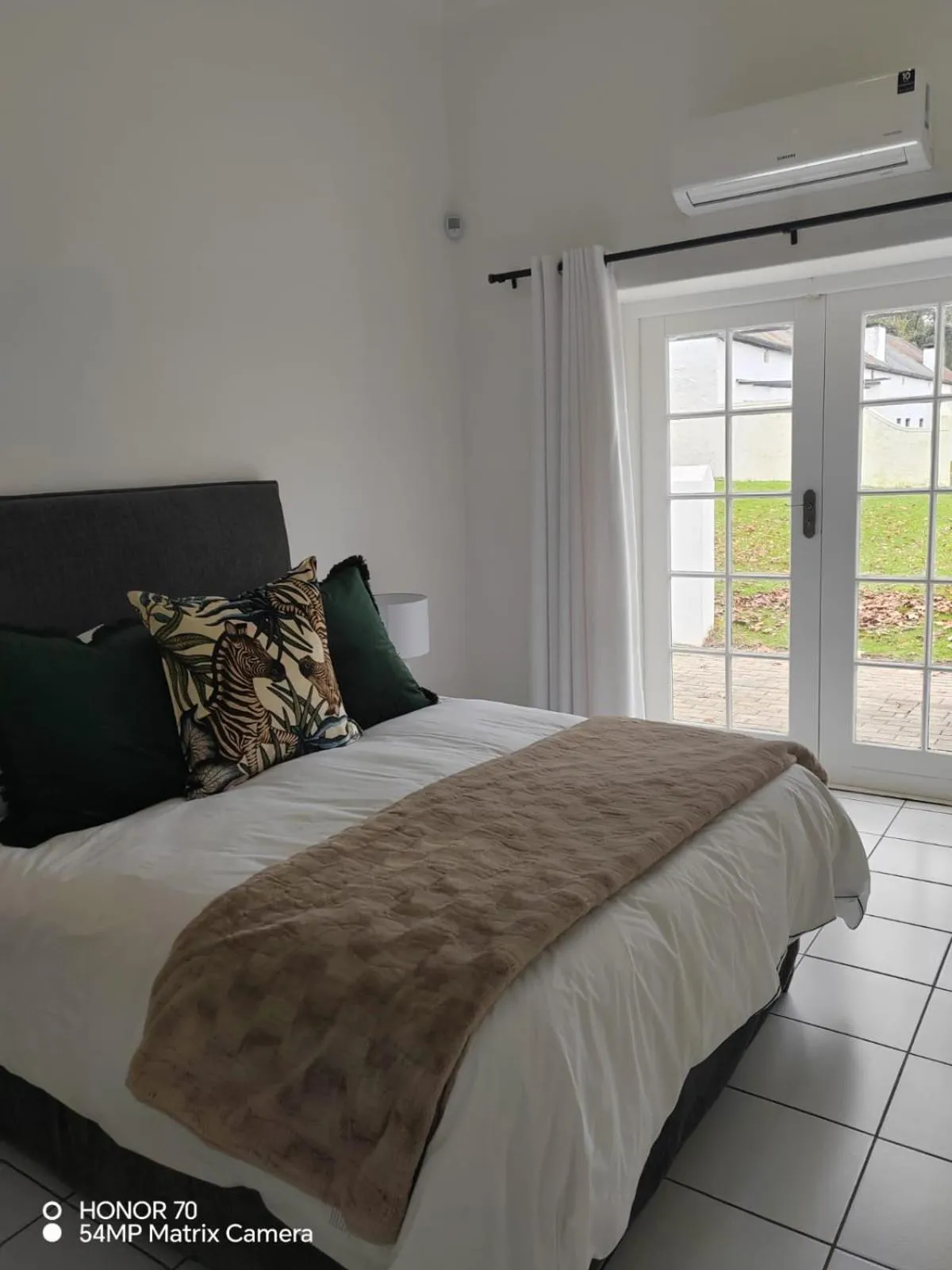 Bed in Allèe Bleue Wine Estate