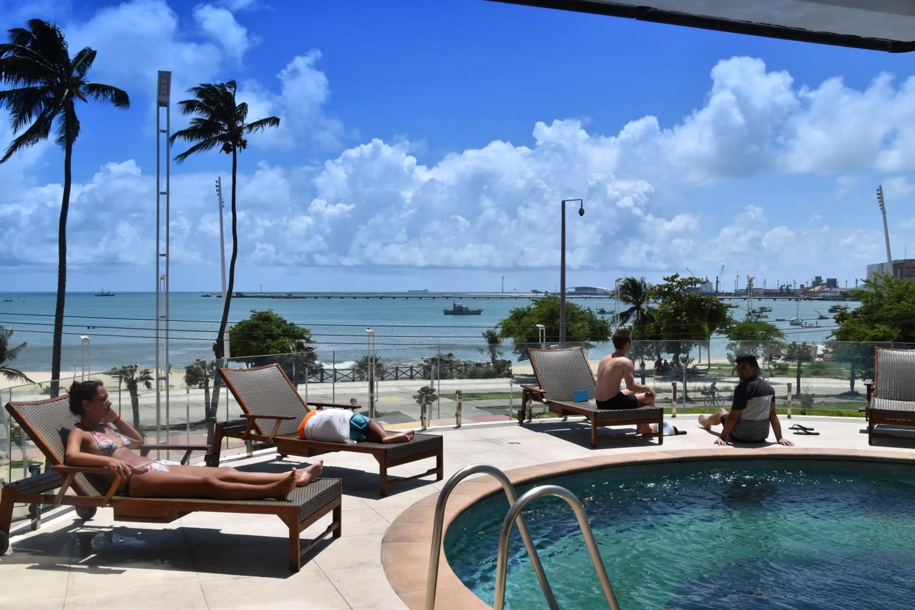 Patio in Seaflats Iracema Residence