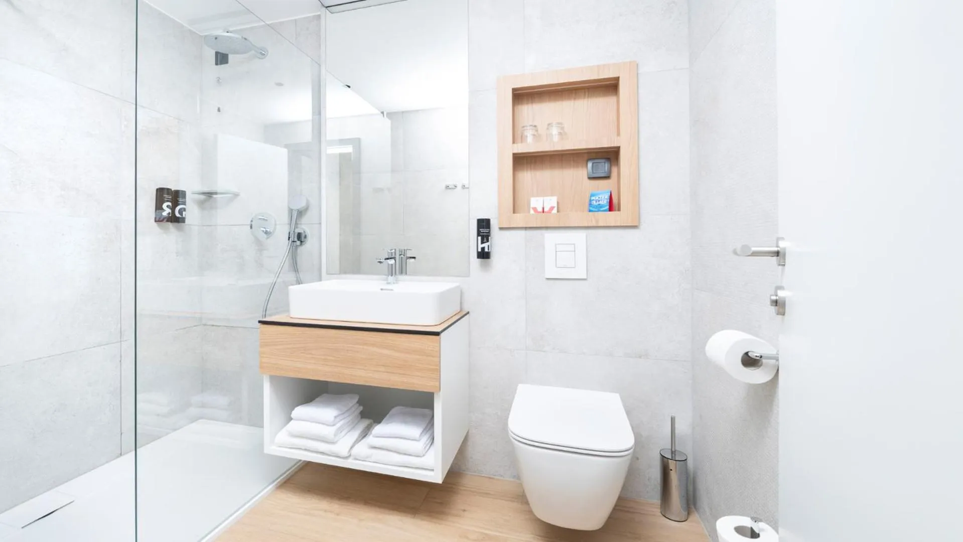 Bathroom in Hotel Pelegrin Plava Laguna