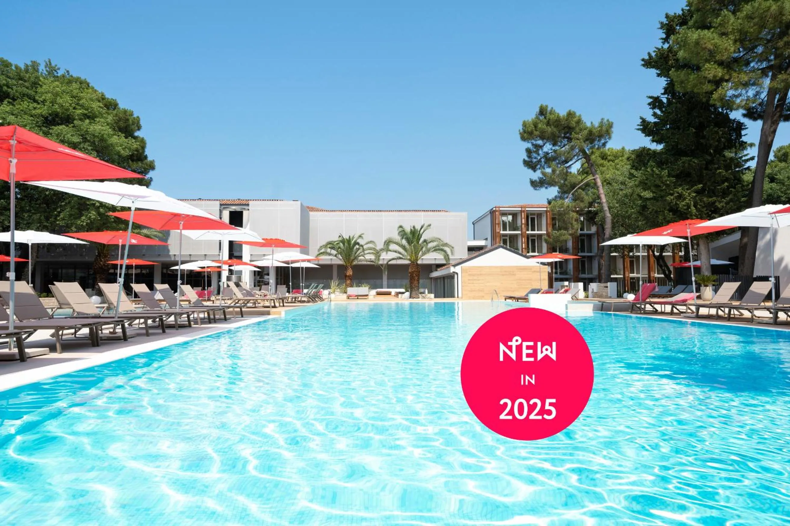 Swimming pool in Hotel Pelegrin Plava Laguna