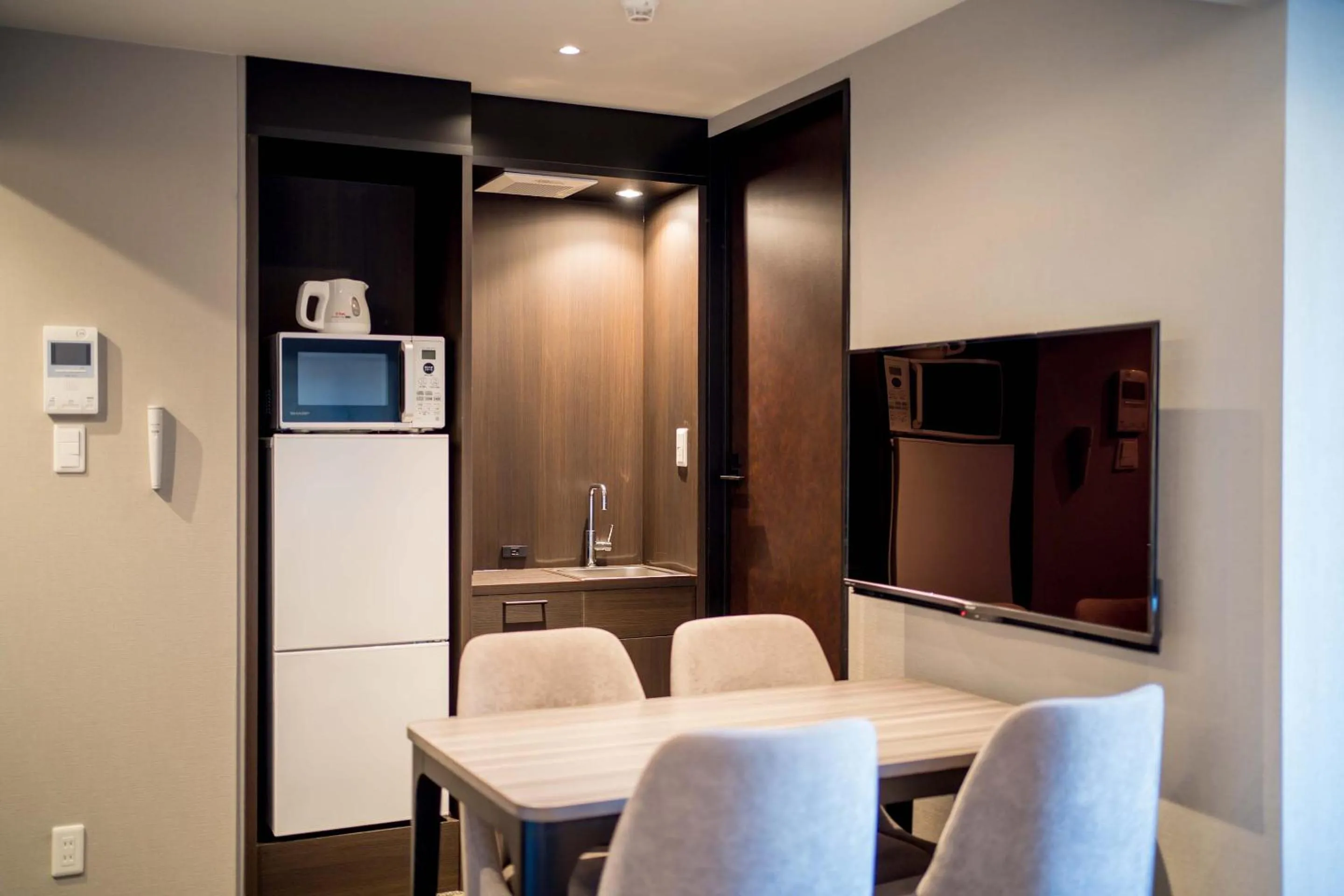 Dining area in RESI STAY GIONDO KYOTO Higashiyama Sanjo