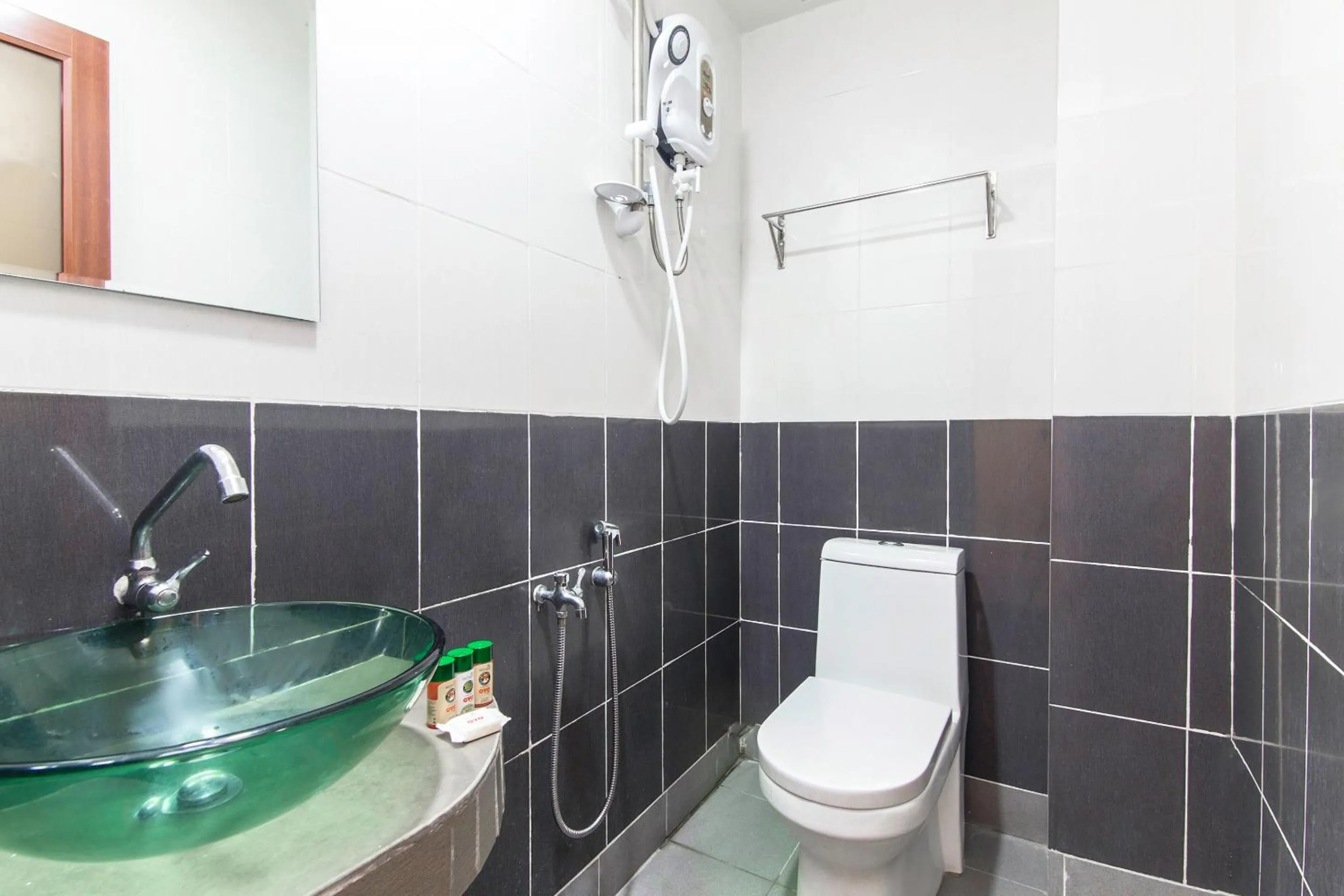 Bathroom in Hotel O SMC Alam Avenue