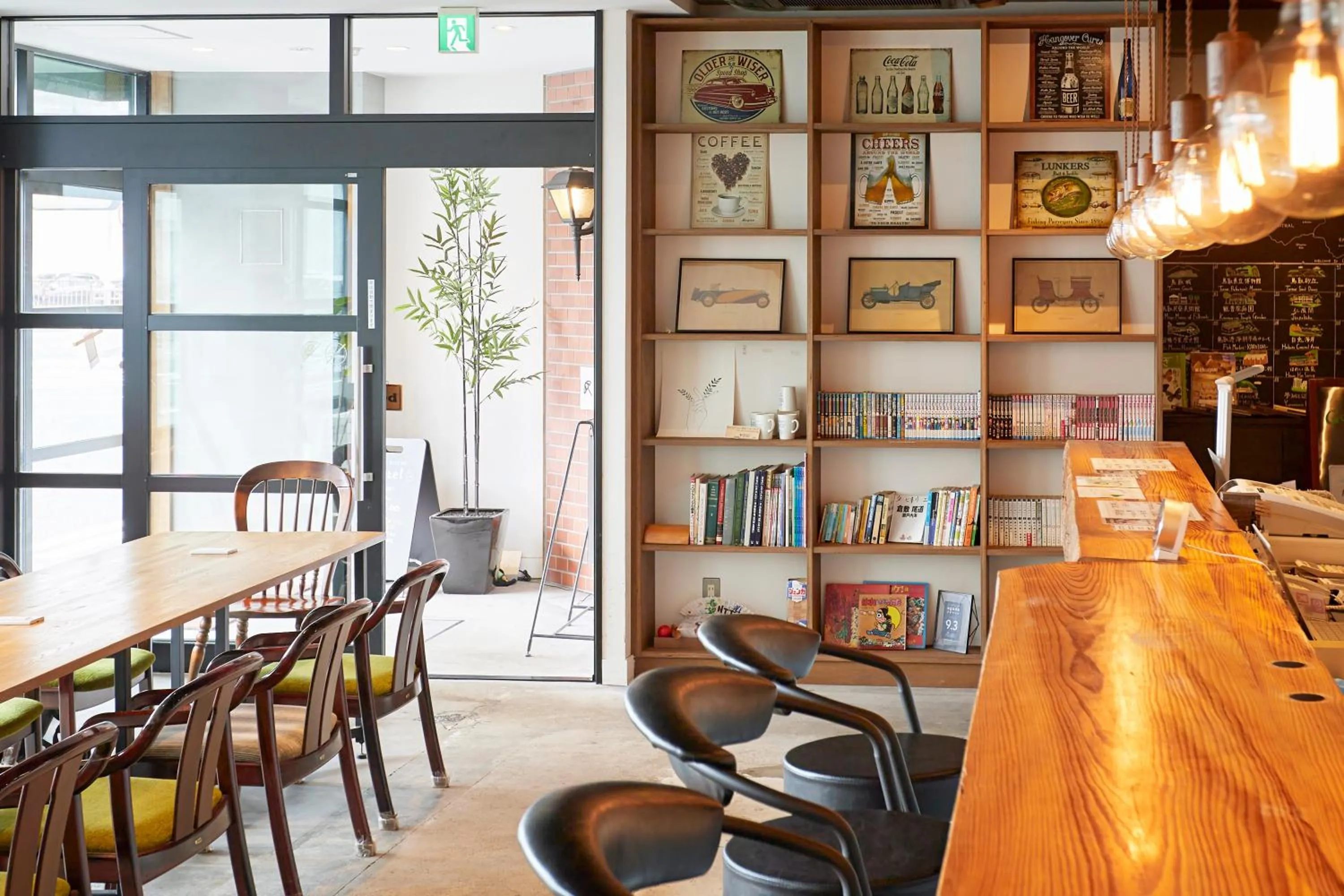 Communal lounge/ TV room in Drop Inn Tottori