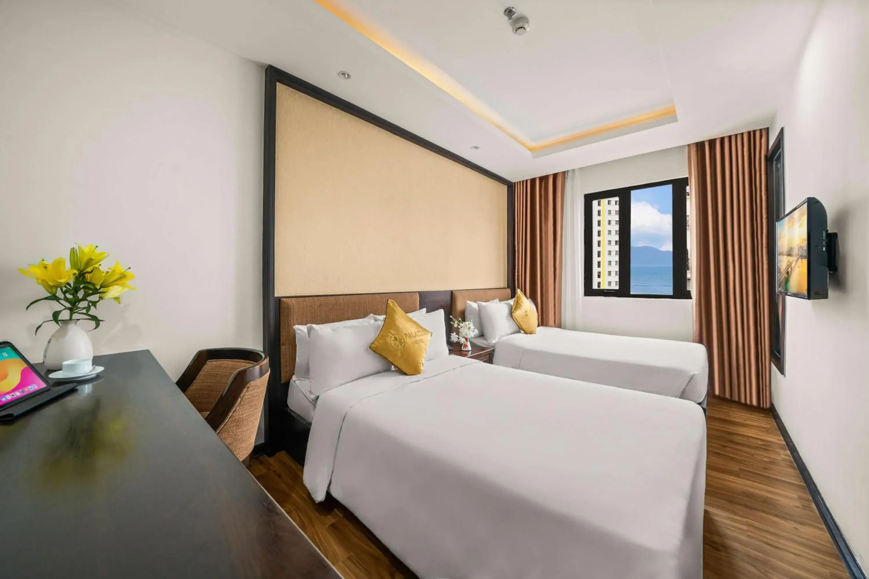 Deluxe Twin Room in Palazzo Luxury Hotel & Bistro - Central My Khe Beach Walking Street Deluxe Twin Room in Palazzo Luxury Hotel & Bistro - Central My Khe Beach Walking Street