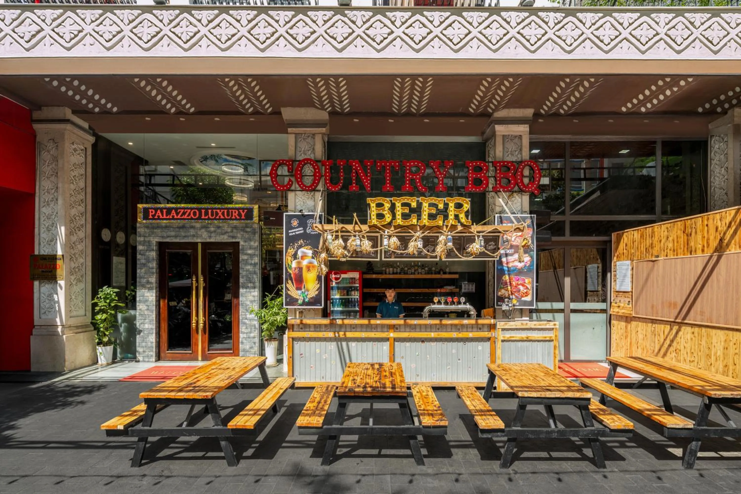 Lounge or bar in Palazzo Luxury Hotel & Bistro - Central My Khe Beach Walking Street