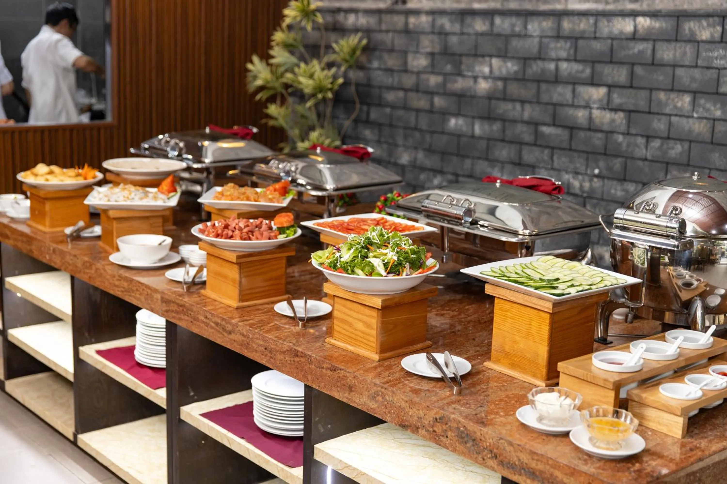 Food and drinks in Palazzo Luxury Hotel & Bistro - Central My Khe Beach Walking Street