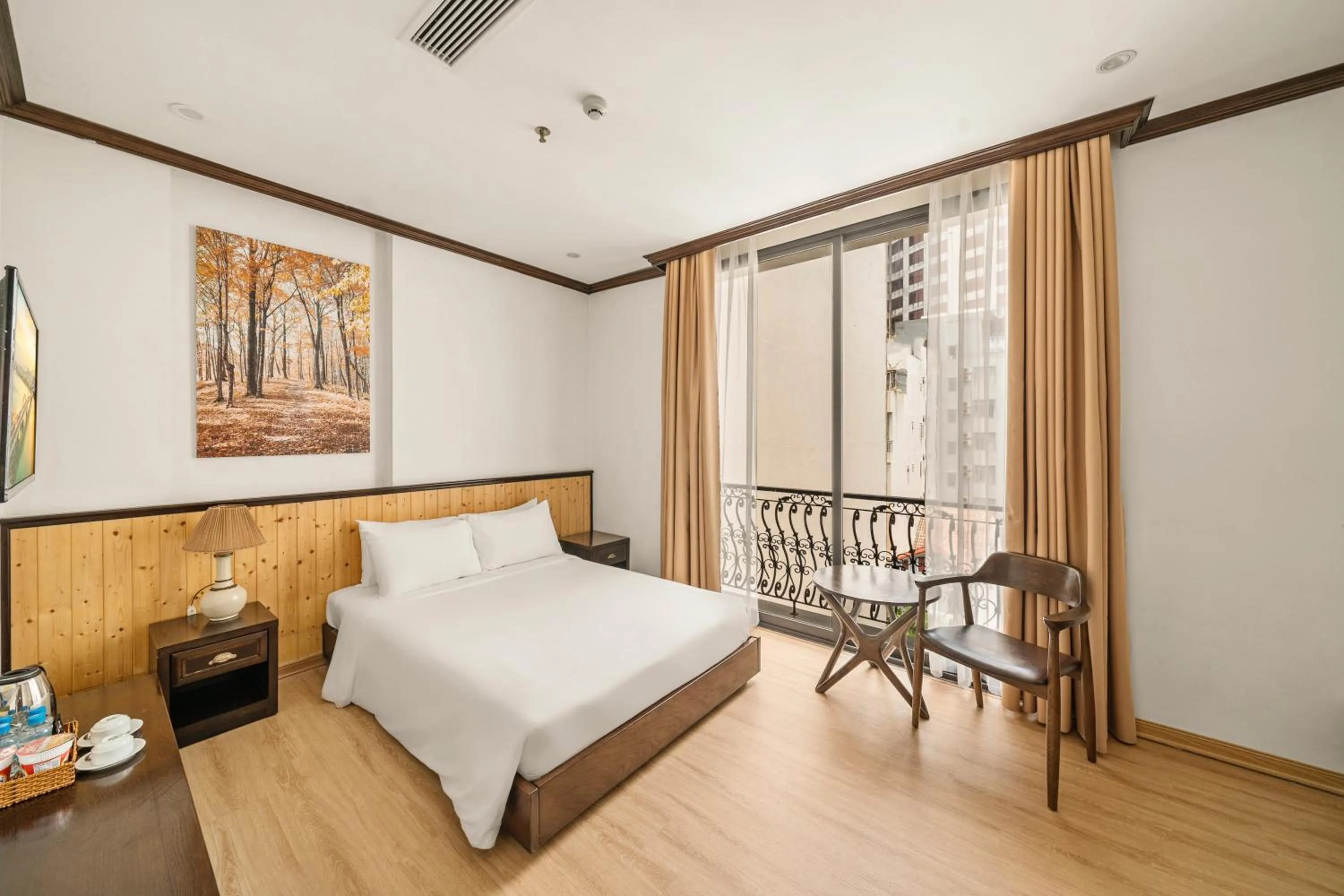 Bed in Palazzo Luxury Hotel & Bistro - Central My Khe Beach Walking Street