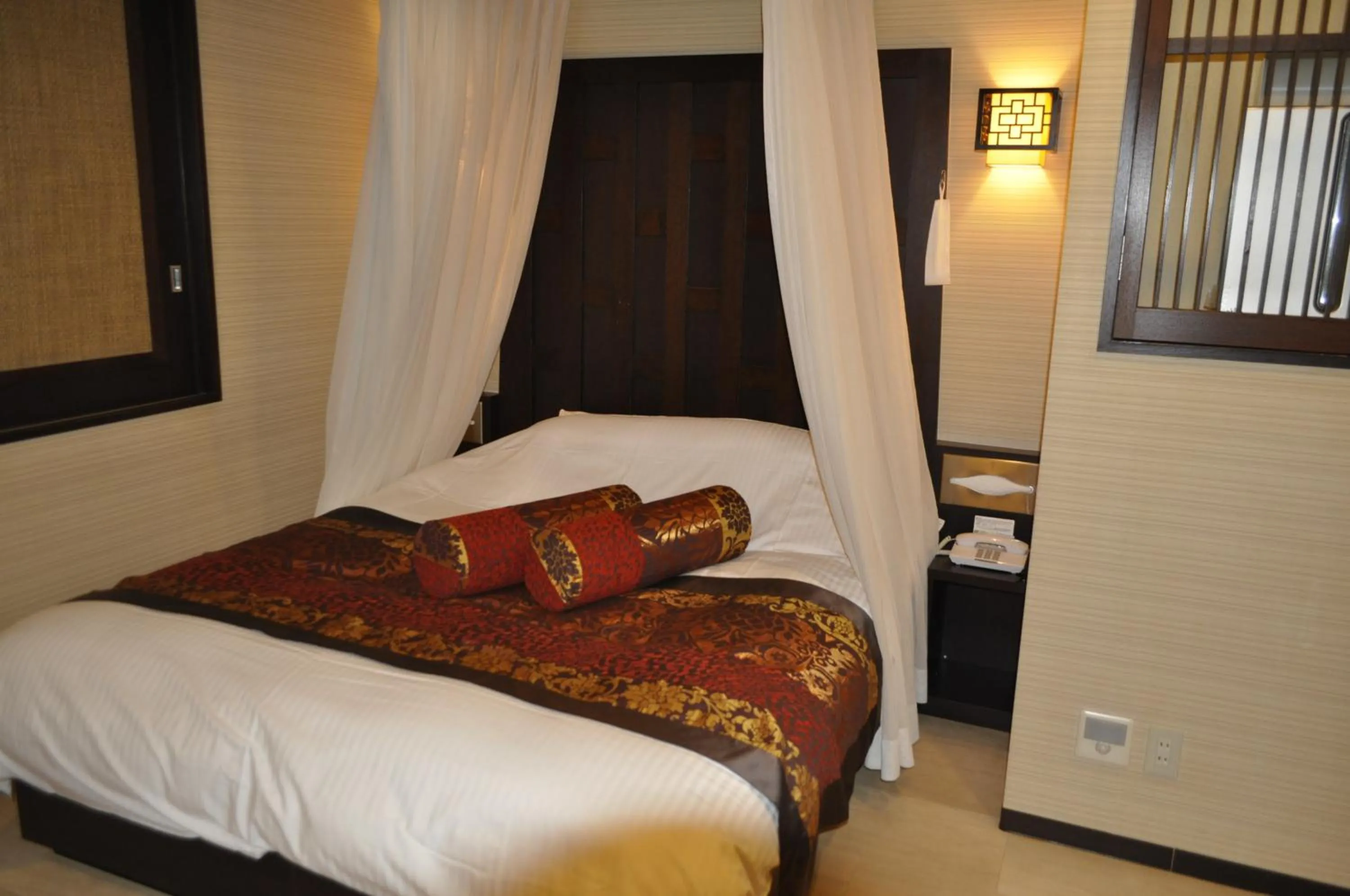 Photo of the whole room, Bed in Hotel Woo (Adults Only)