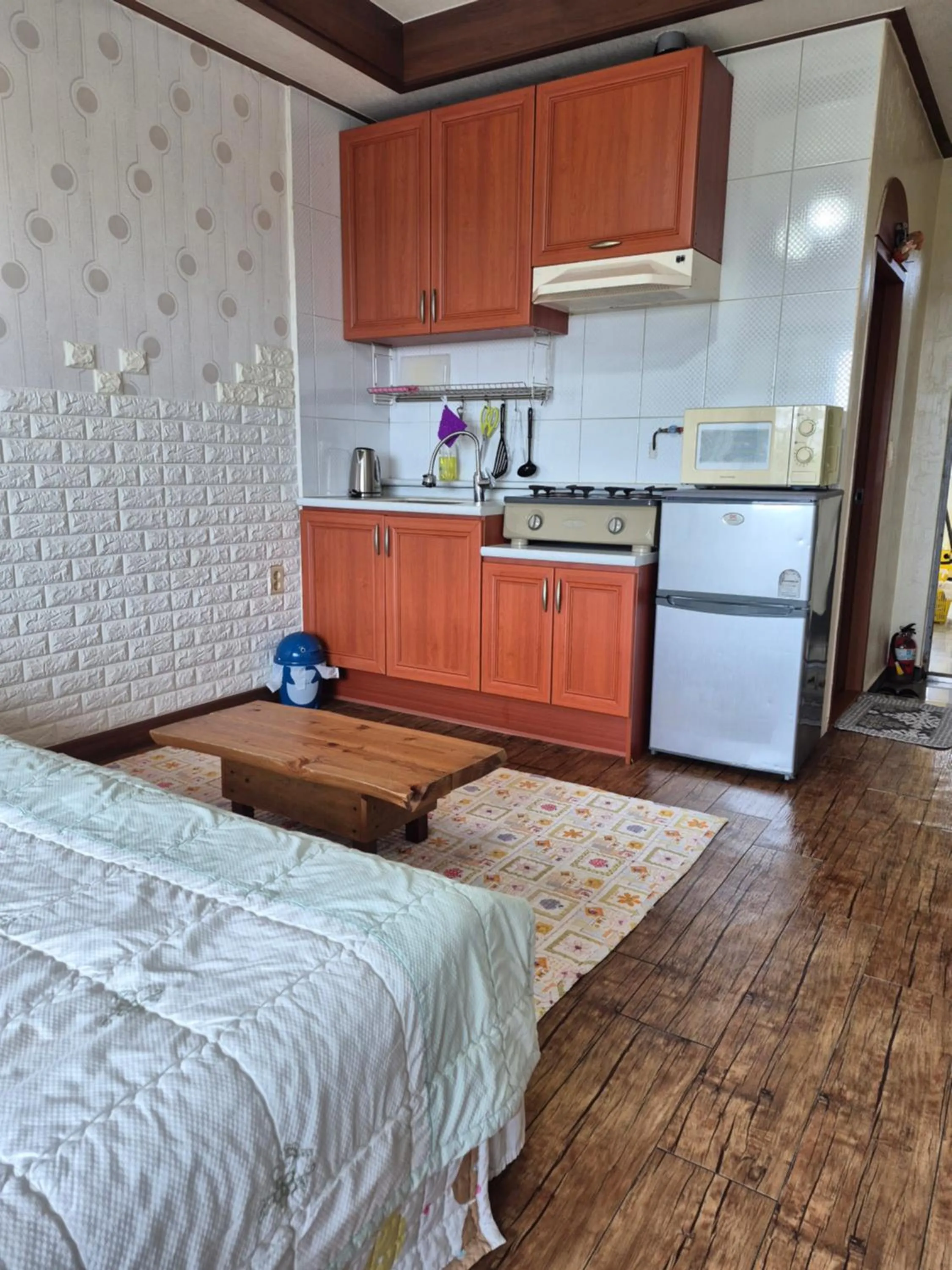 Property building, Bed in Jun House