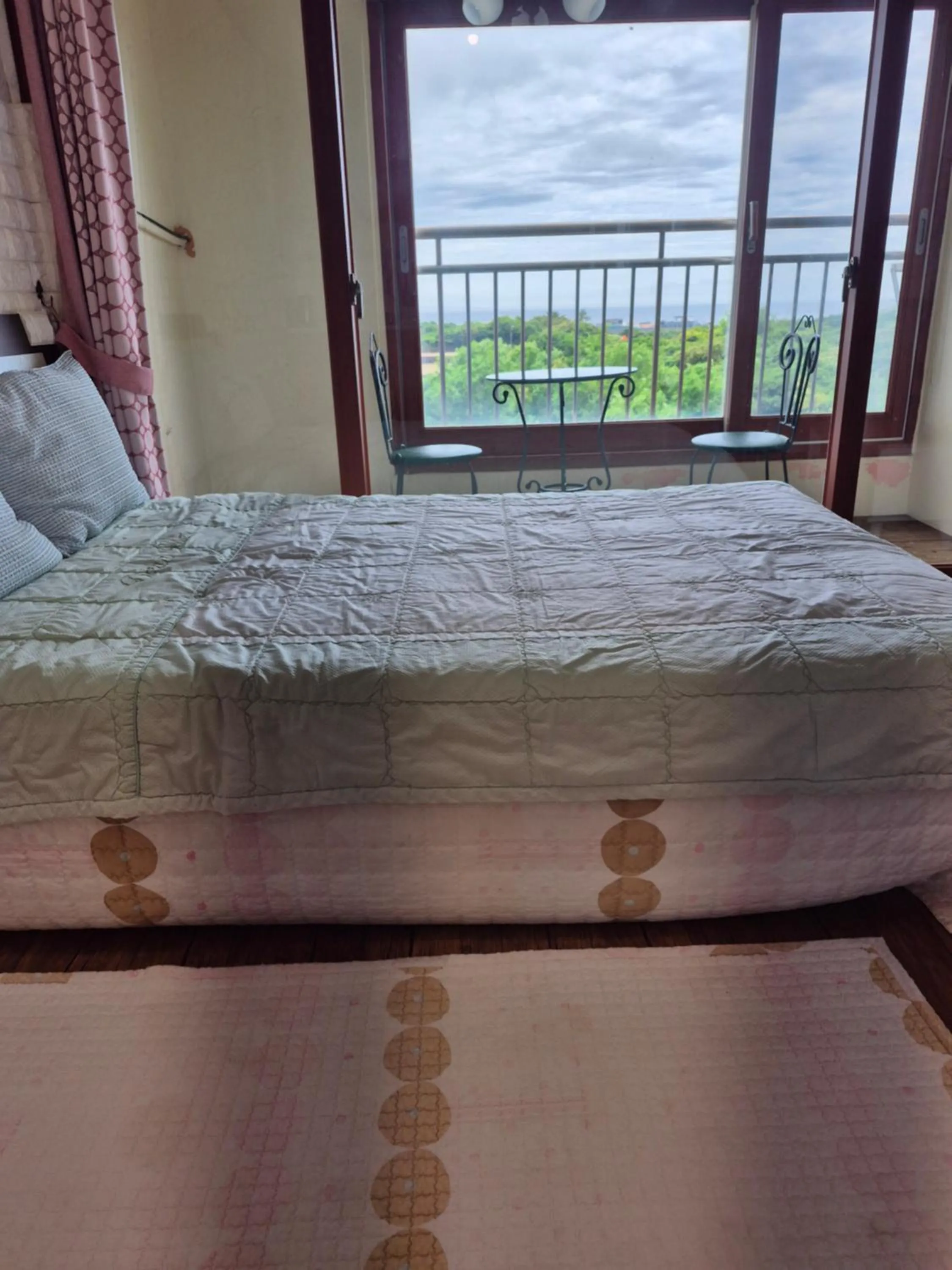 Property building, Bed in Jun House