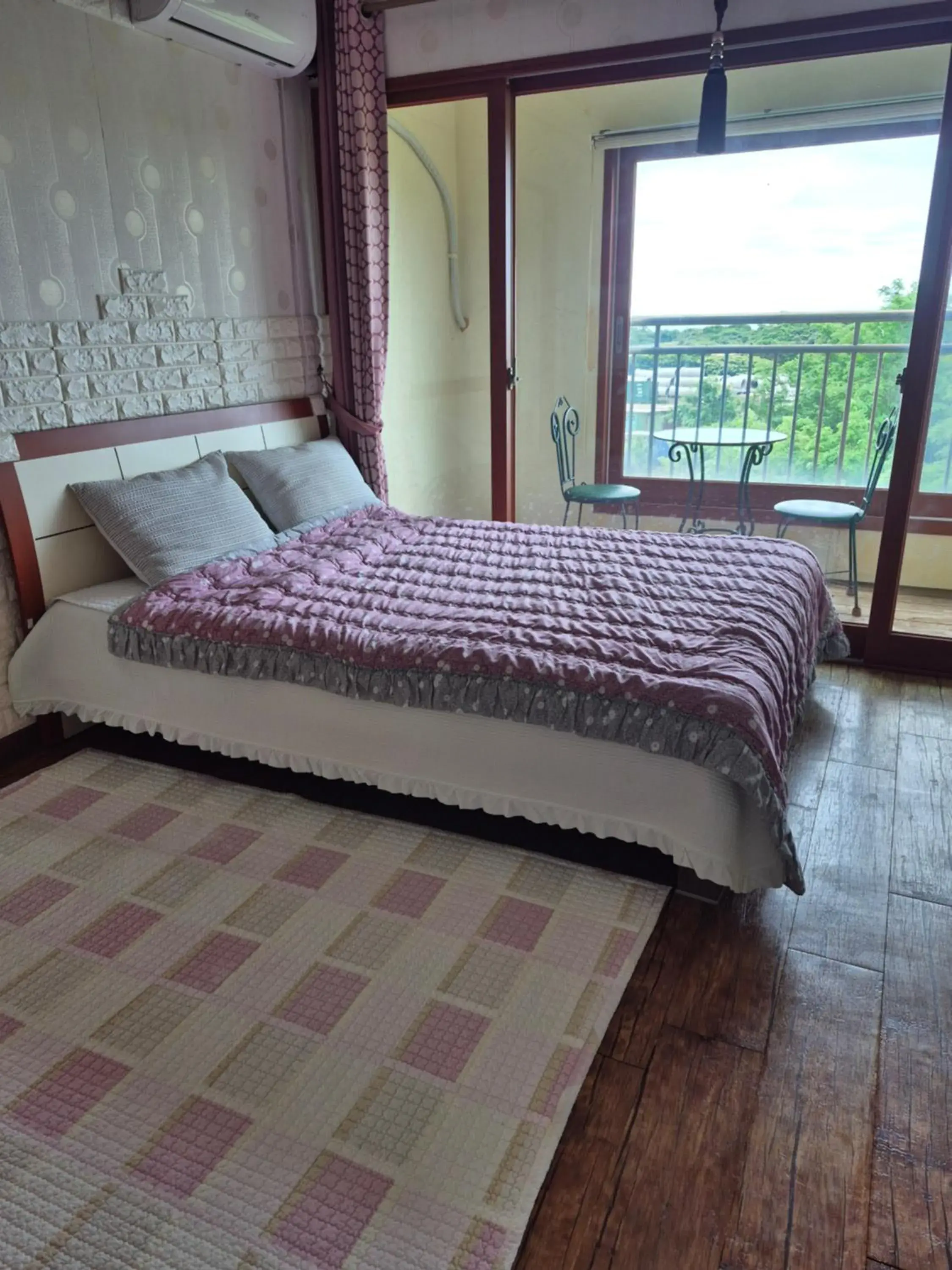 Triple Room in Jun House Triple Room in Jun House