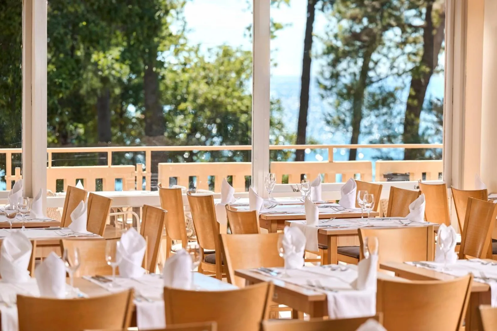 Restaurant/places to eat in Hotel Aurora Plava Laguna