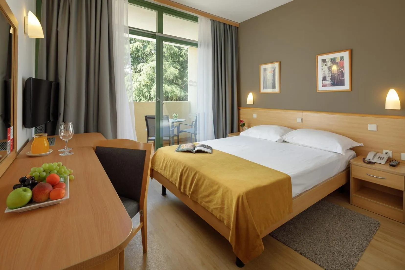 Bedroom, Bed in Hotel Aurora Plava Laguna