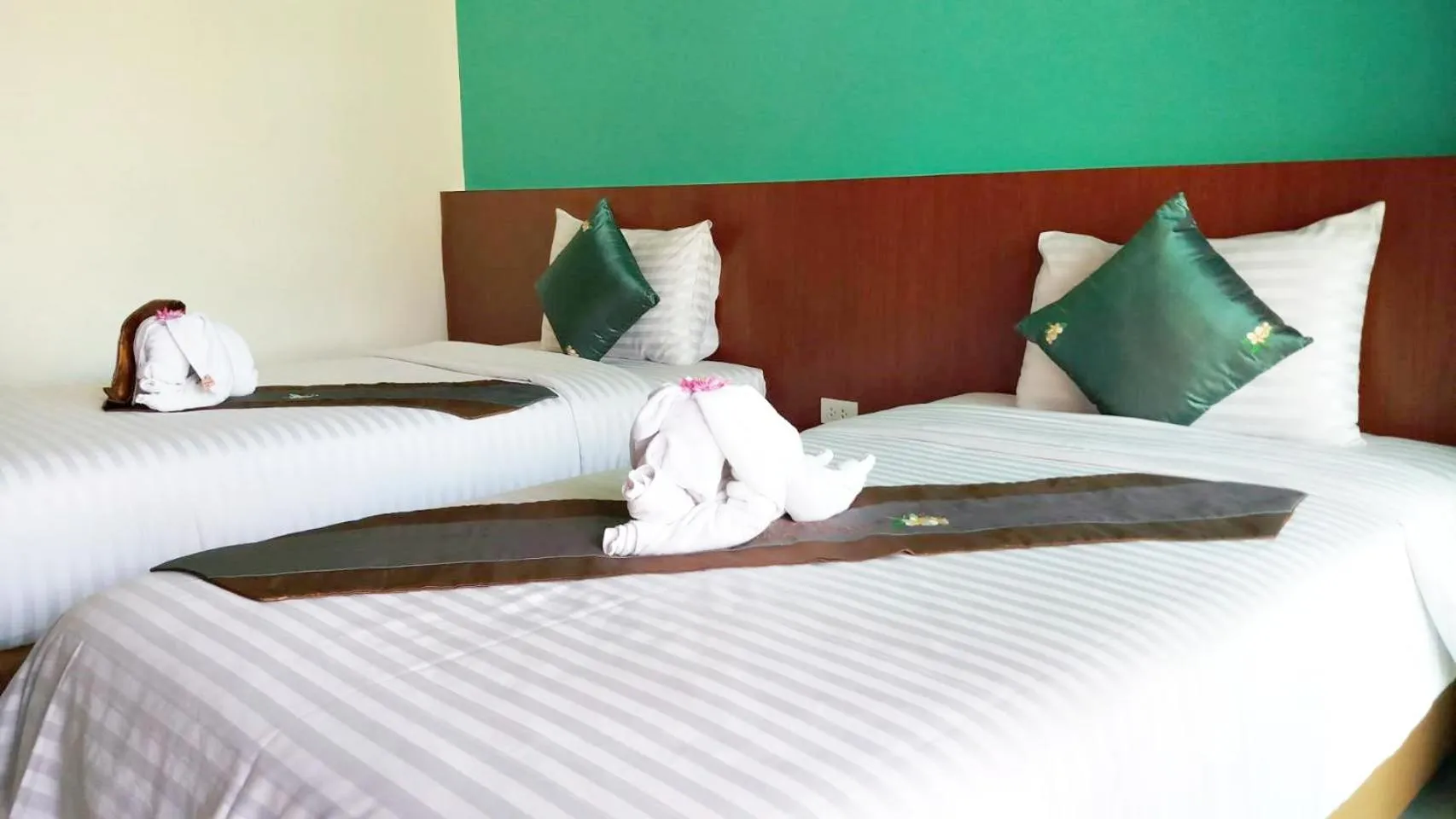 Bed in P' Private Resort Cha Am